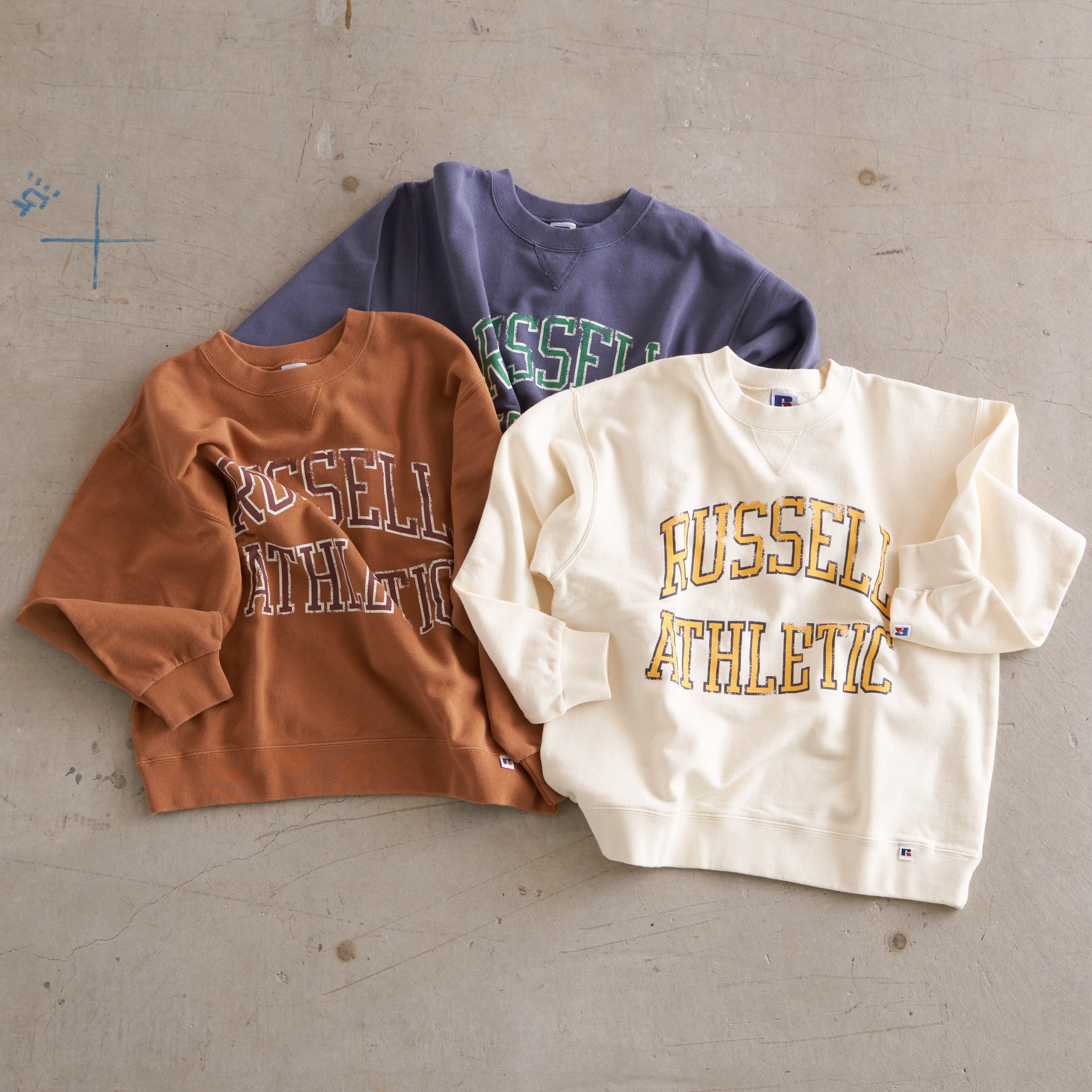 RUSSELL ATHLETIC / BOOK STORE Sweet Wmns Crew Neck Shirt