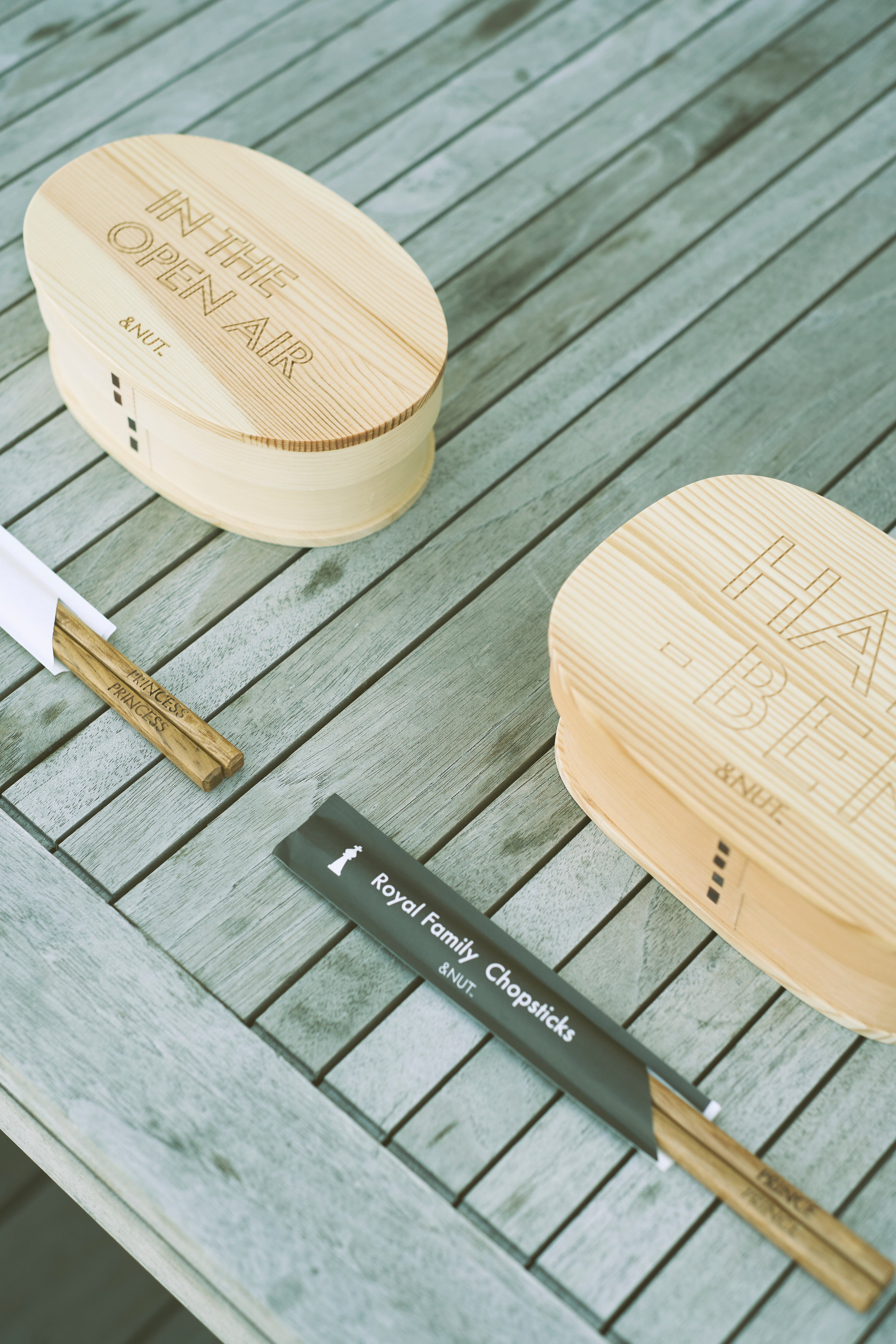 &NUT / ROYAL FAMILY CHOPSTICKS