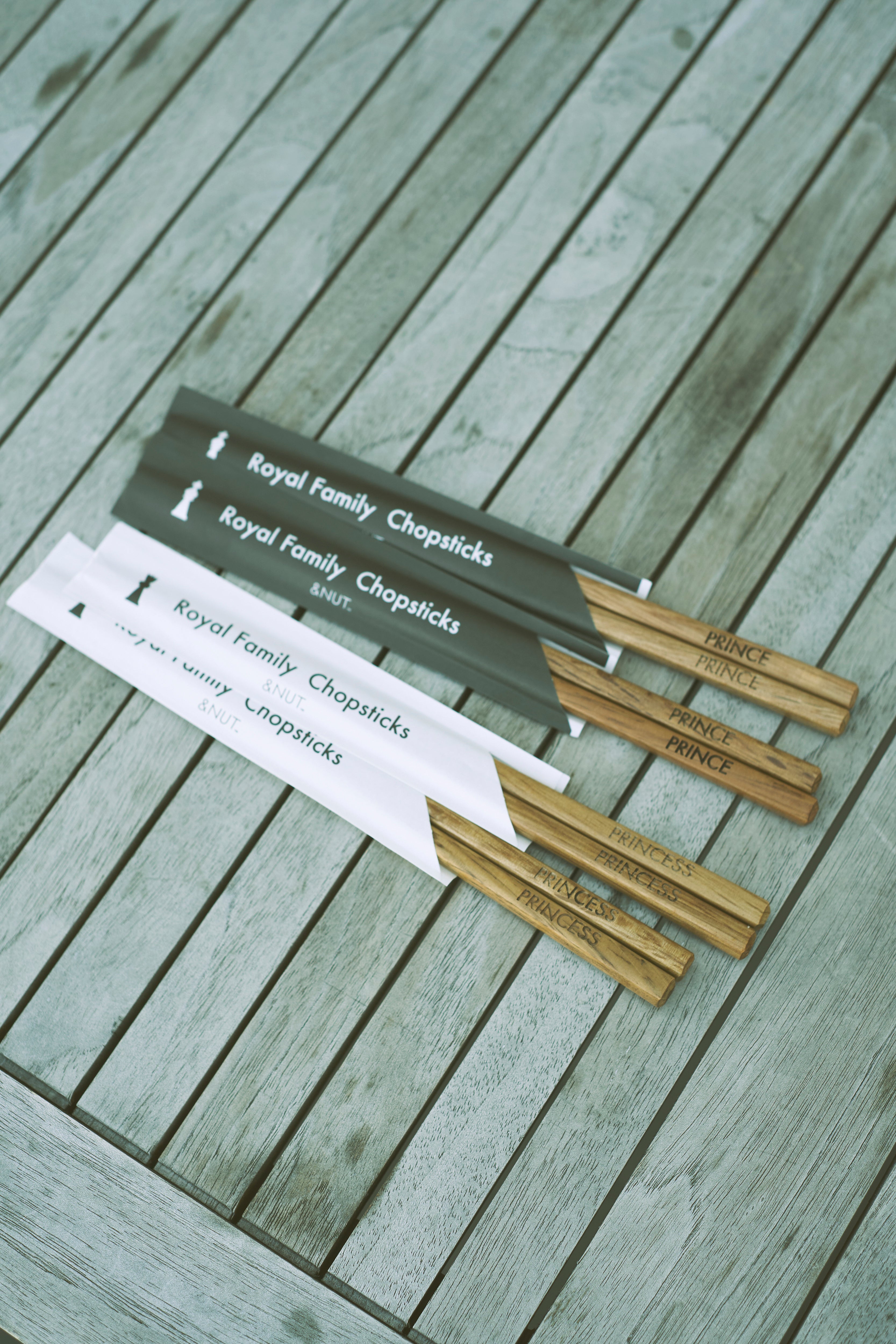 &NUT / ROYAL FAMILY CHOPSTICKS