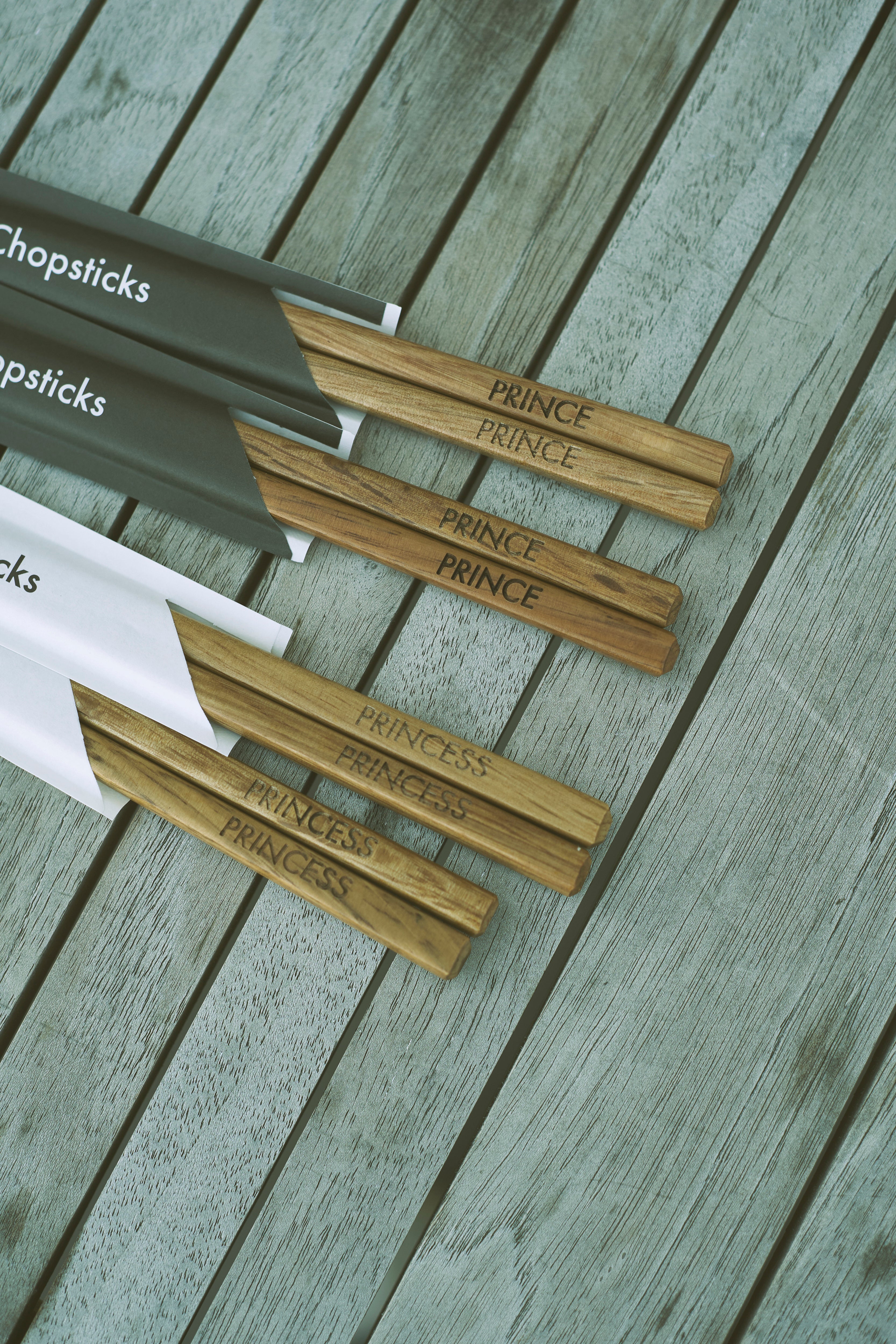 &NUT / ROYAL FAMILY CHOPSTICKS