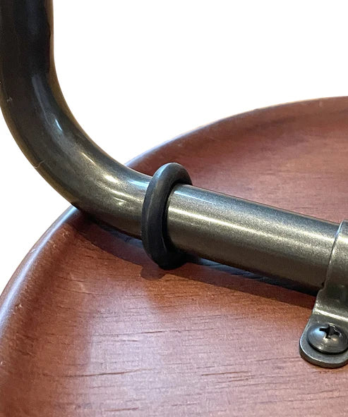 Holiday In The Mountain / Round Stool Low