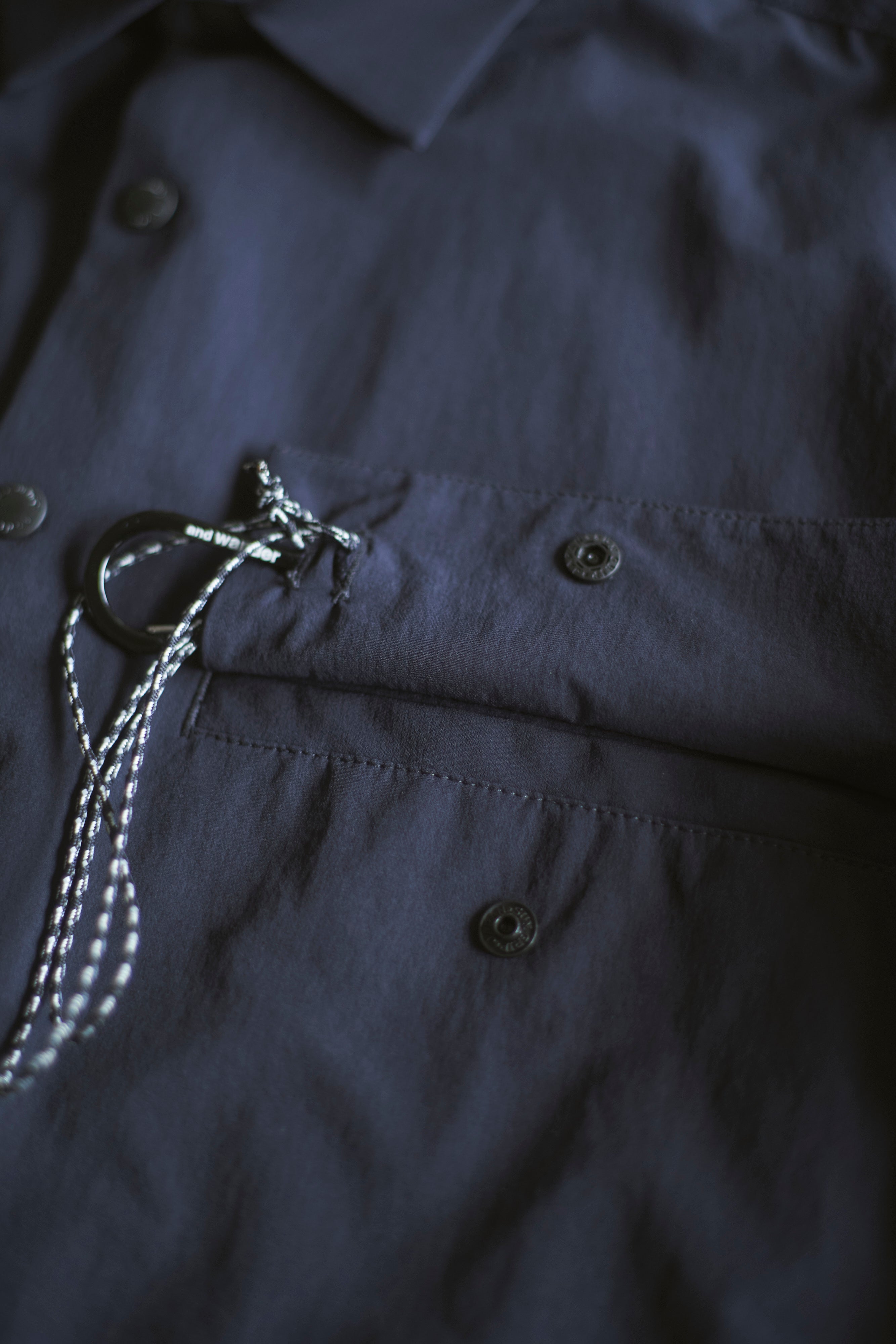 and wander / light w cloth shirt