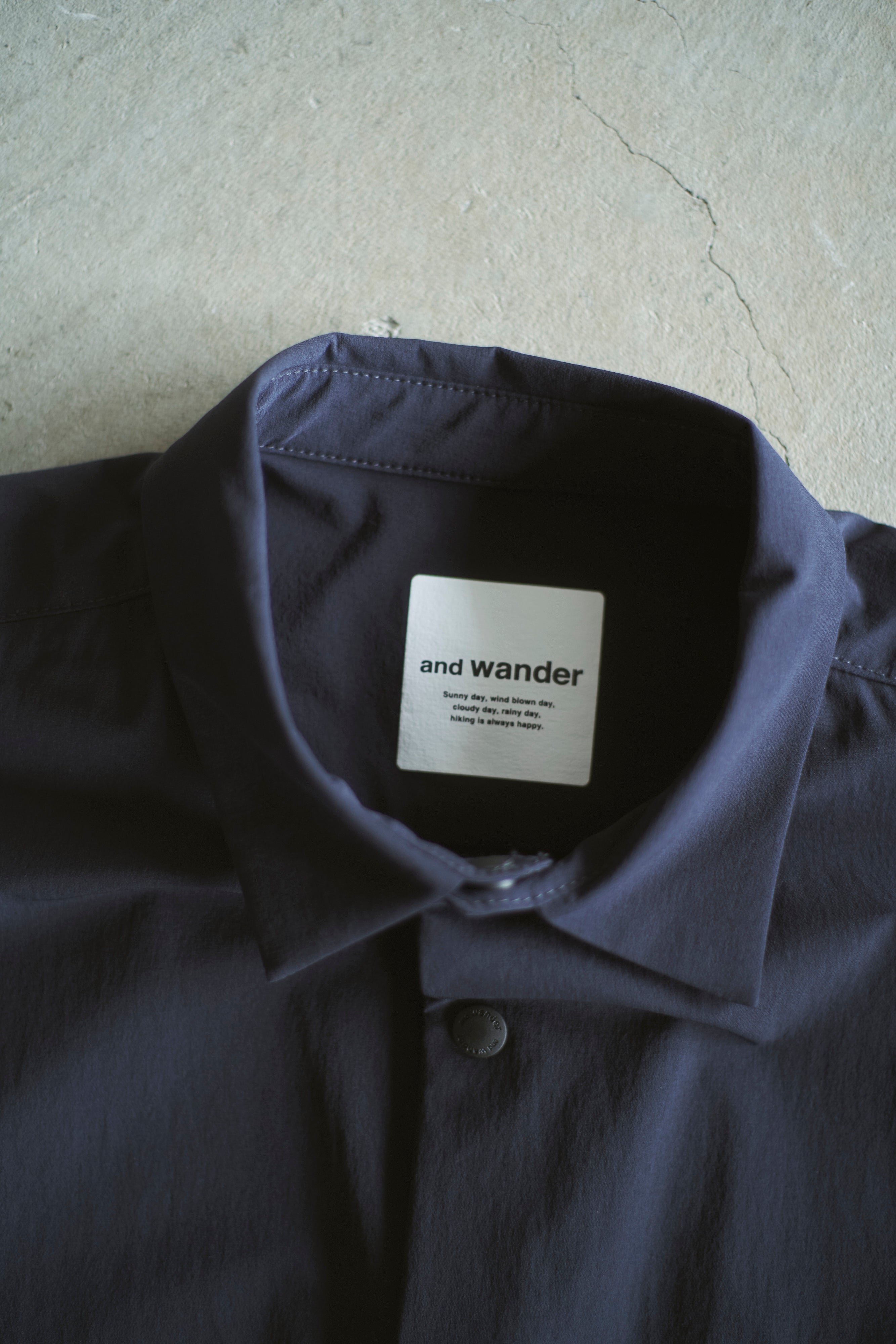 and wander / light w cloth shirt