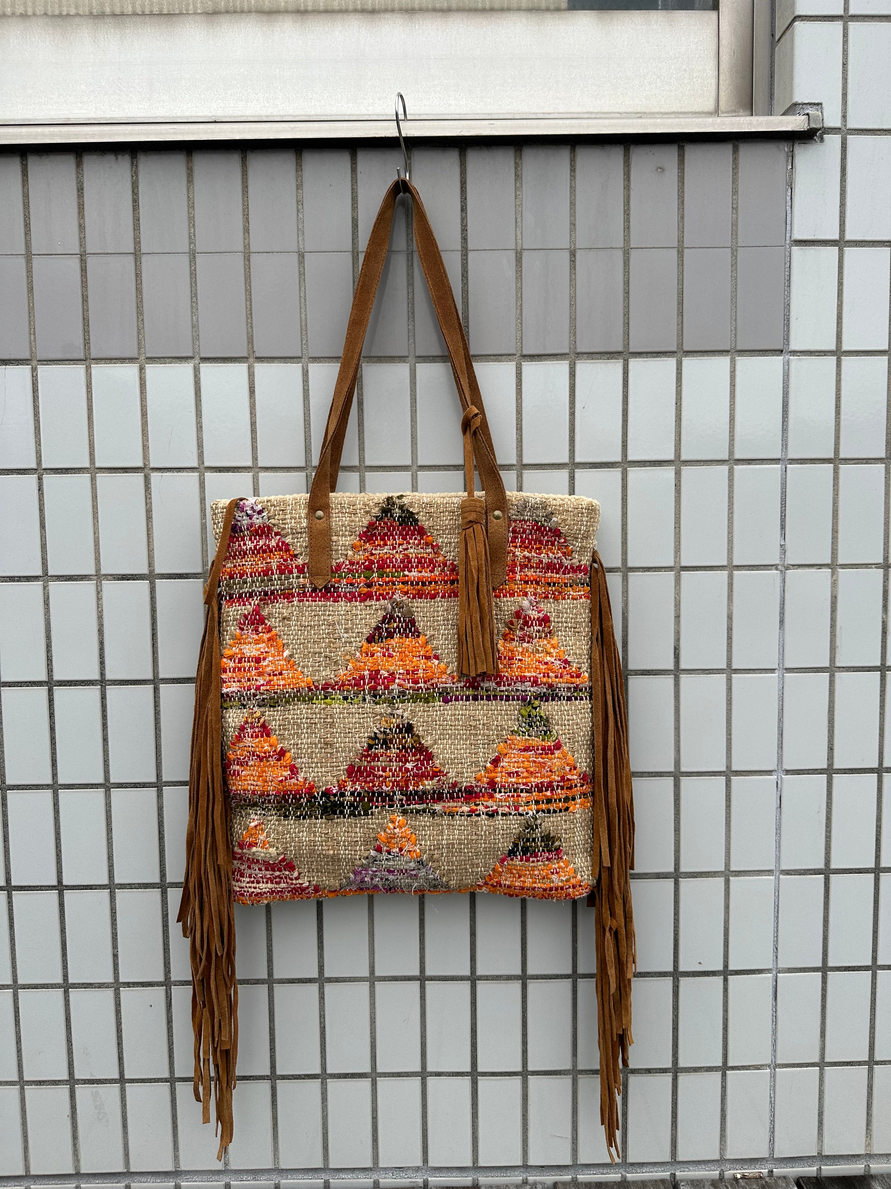 Auntierosa Holiday / LOVESTITCH NATIVE BAG