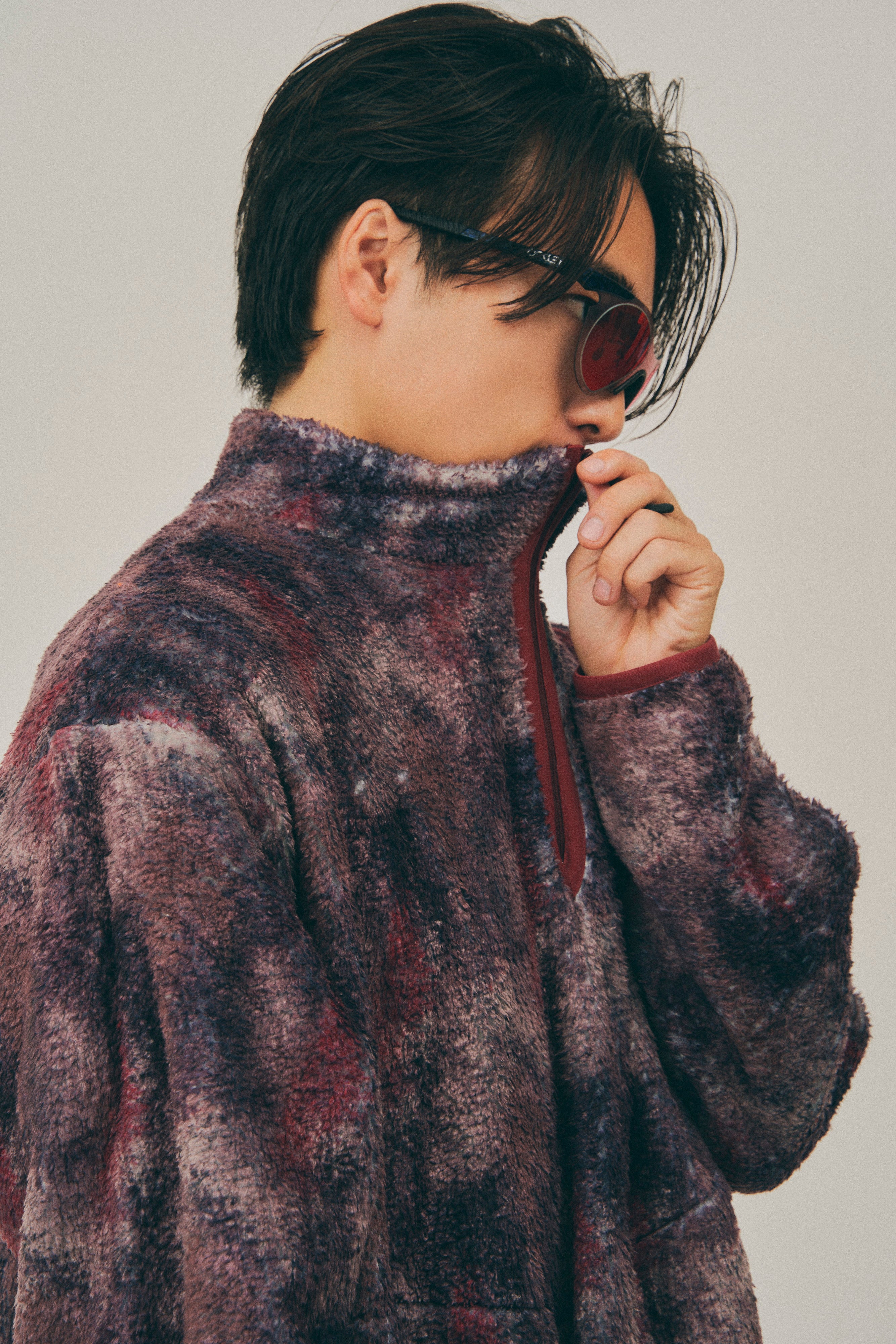 White Mountaineering / ABSTRUCT PATTERN FLEECE PULOVER