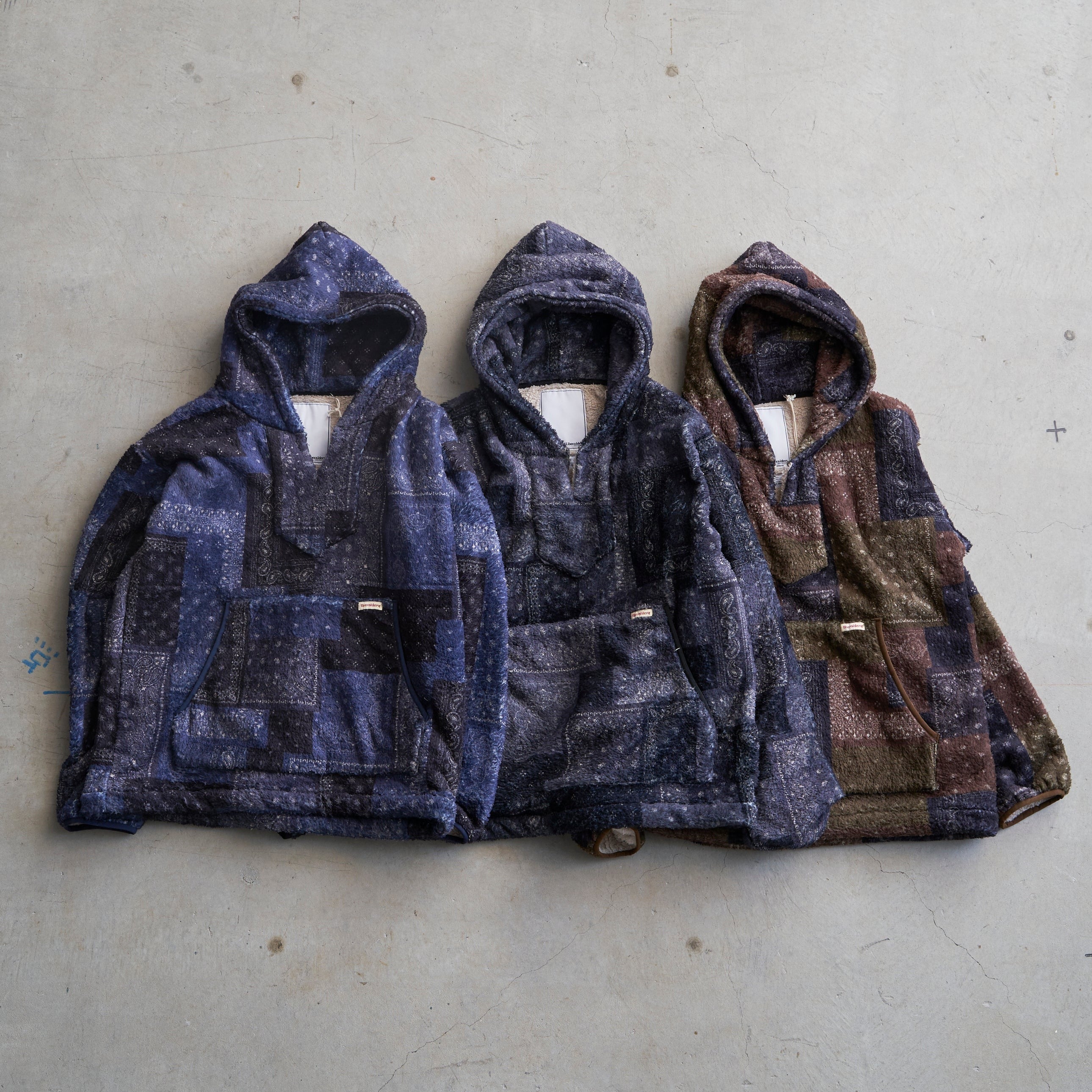 Liberaiders / BANDANA PILE FLEECE HOODIE