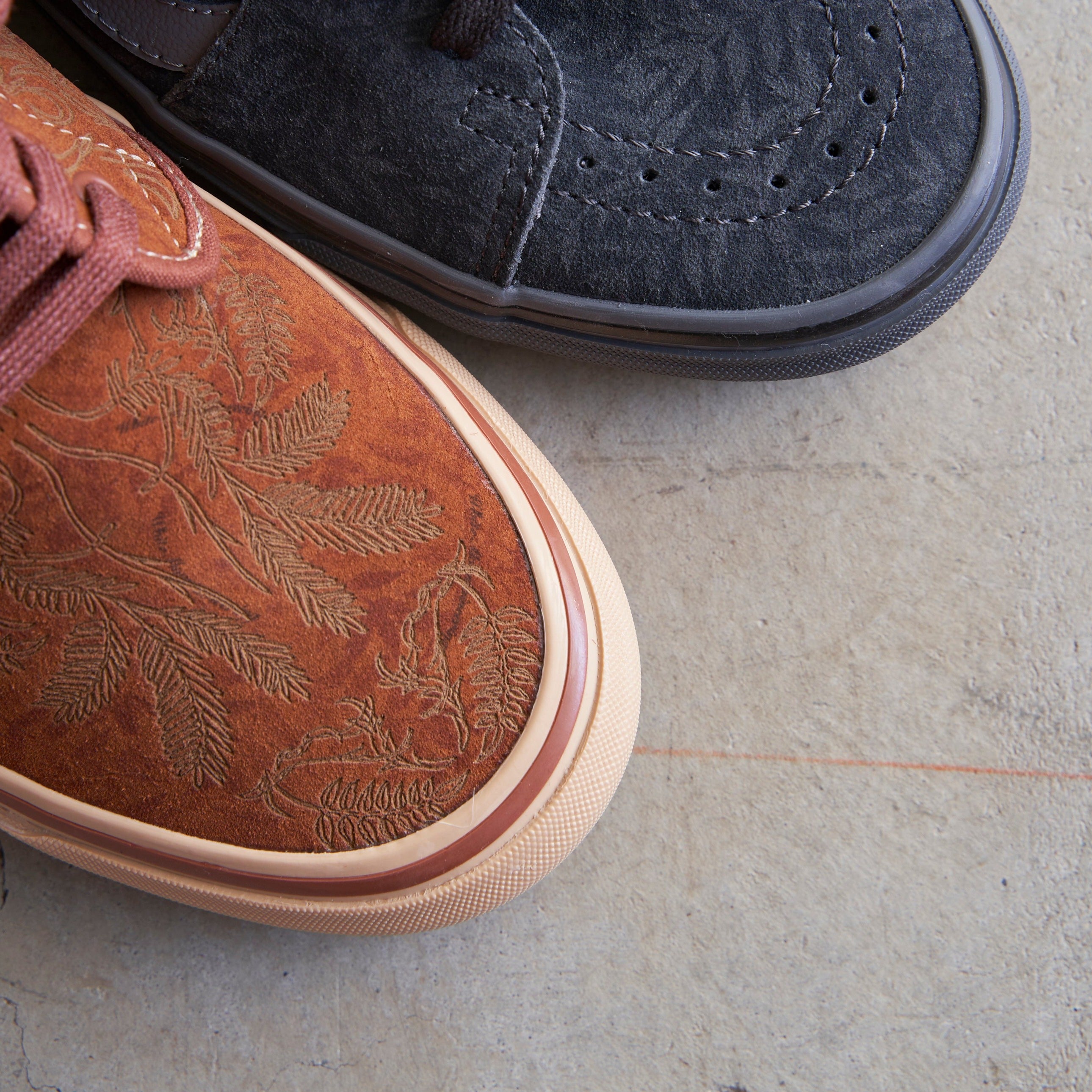 White Mountaineering / WM x VANS 'CHUKKA 49 DX'