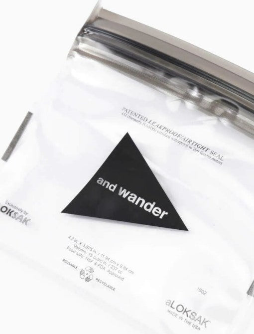 and wander / LOKSAK 5 x 4