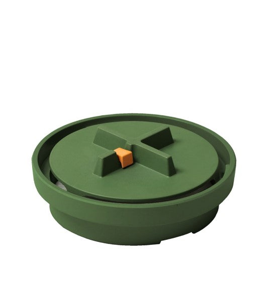 KIKKERLAND / Manhole