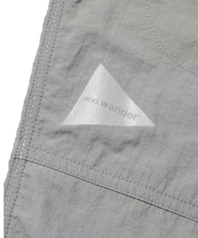 and wander / Ny taffeta hiker pants