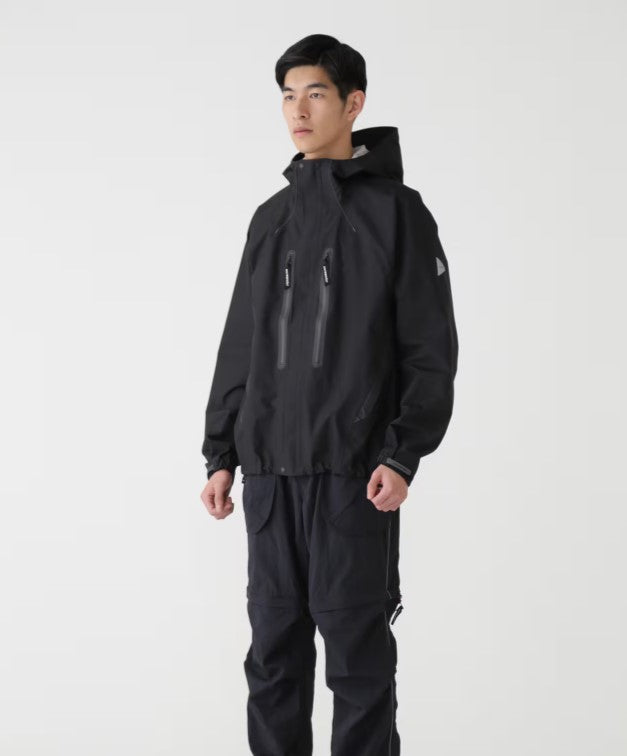 and wander / 2.5L hiker rain jacket
