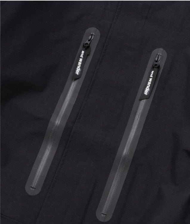 and wander / 2.5L hiker rain jacket