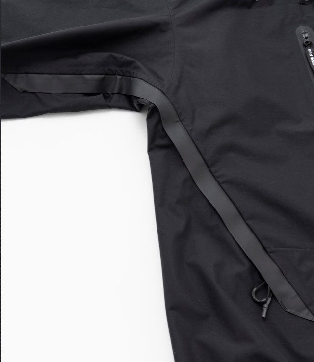 and wander / 2.5L hiker rain jacket