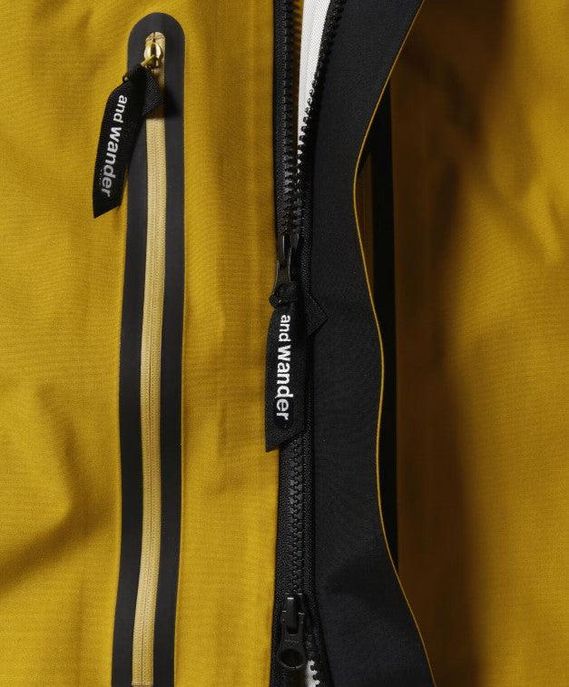 and wander / 2.5L hiker rain jacket
