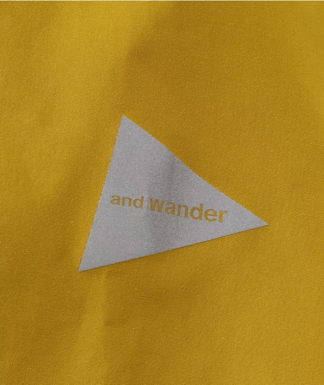 and wander / 2.5L hiker rain jacket