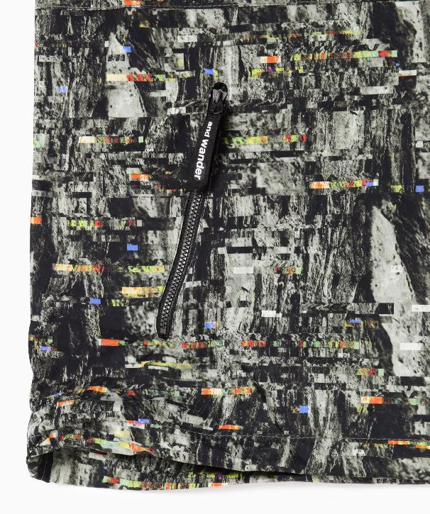 and wander / PERTEX printed wind T