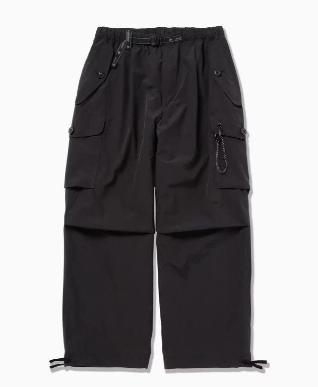 and wander / oversized cargo pants