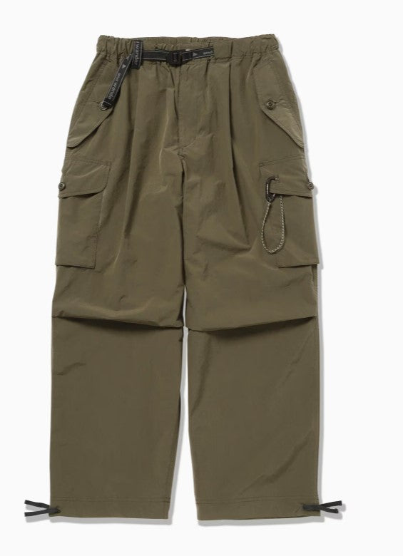 and wander / oversized cargo pants