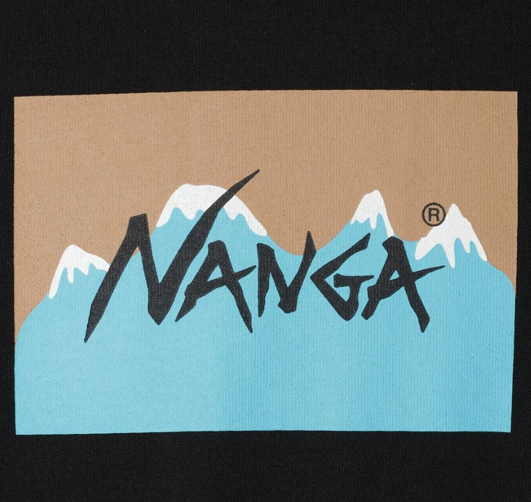 NANGA / NANGA x Jerry Ukai ECO HYBRID NANGA LOGO TEE