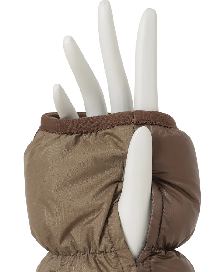 NANGA / MOUNTAIN LODGE DOWN WRIST GAITERS