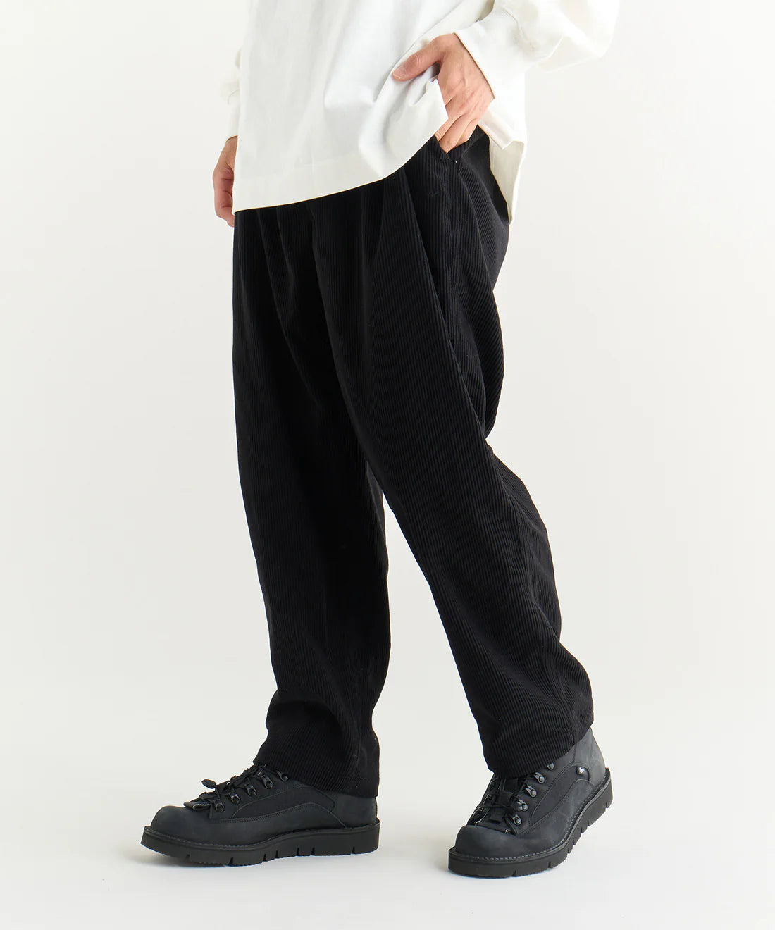 NANGA / CORDUROY CLIMBING PANTS