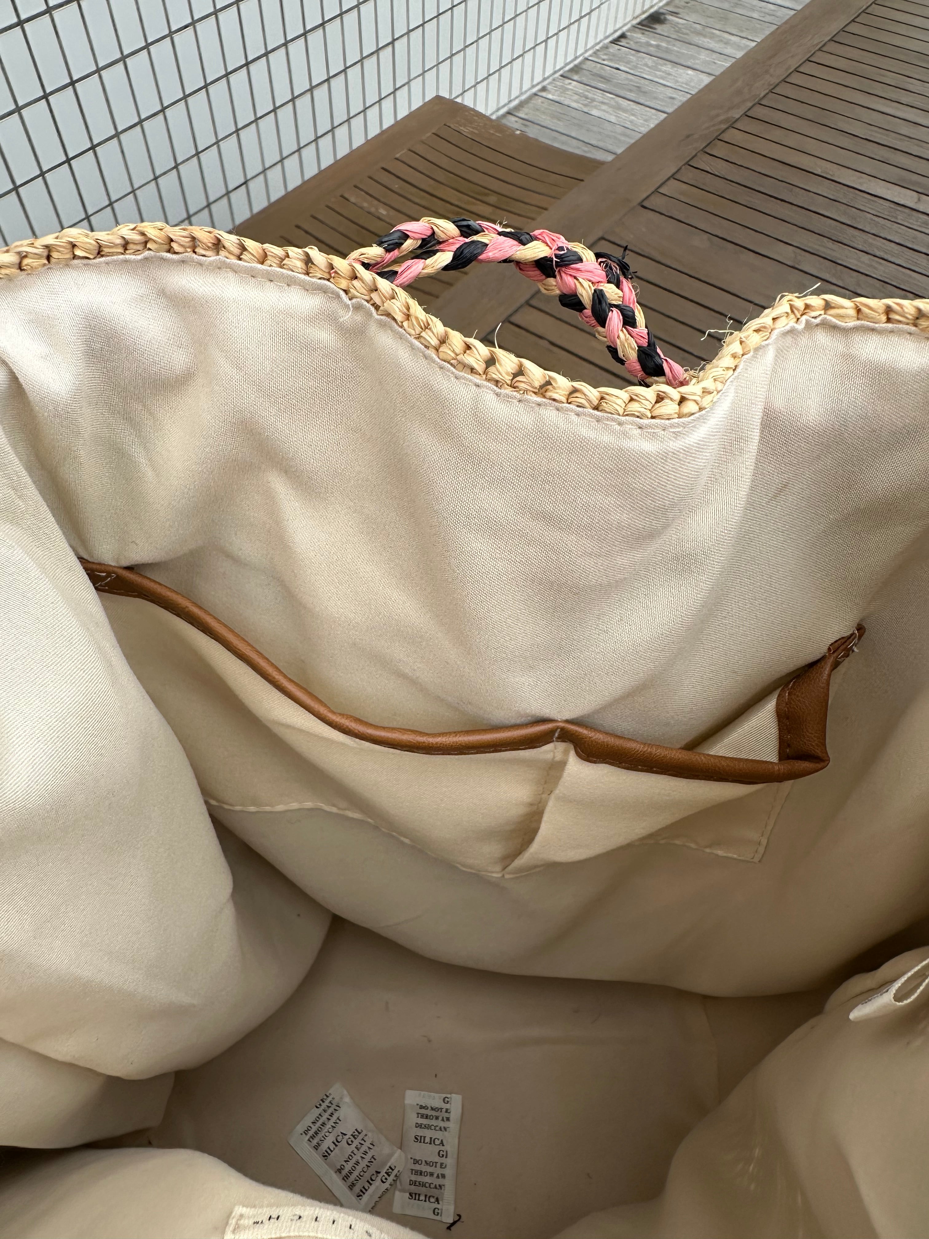 Auntierosa Holiday / ”Love stitch”Colonbia Bag