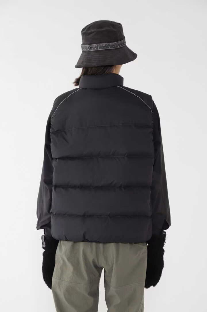 and wander / GRAMICCI × and wander down vest
