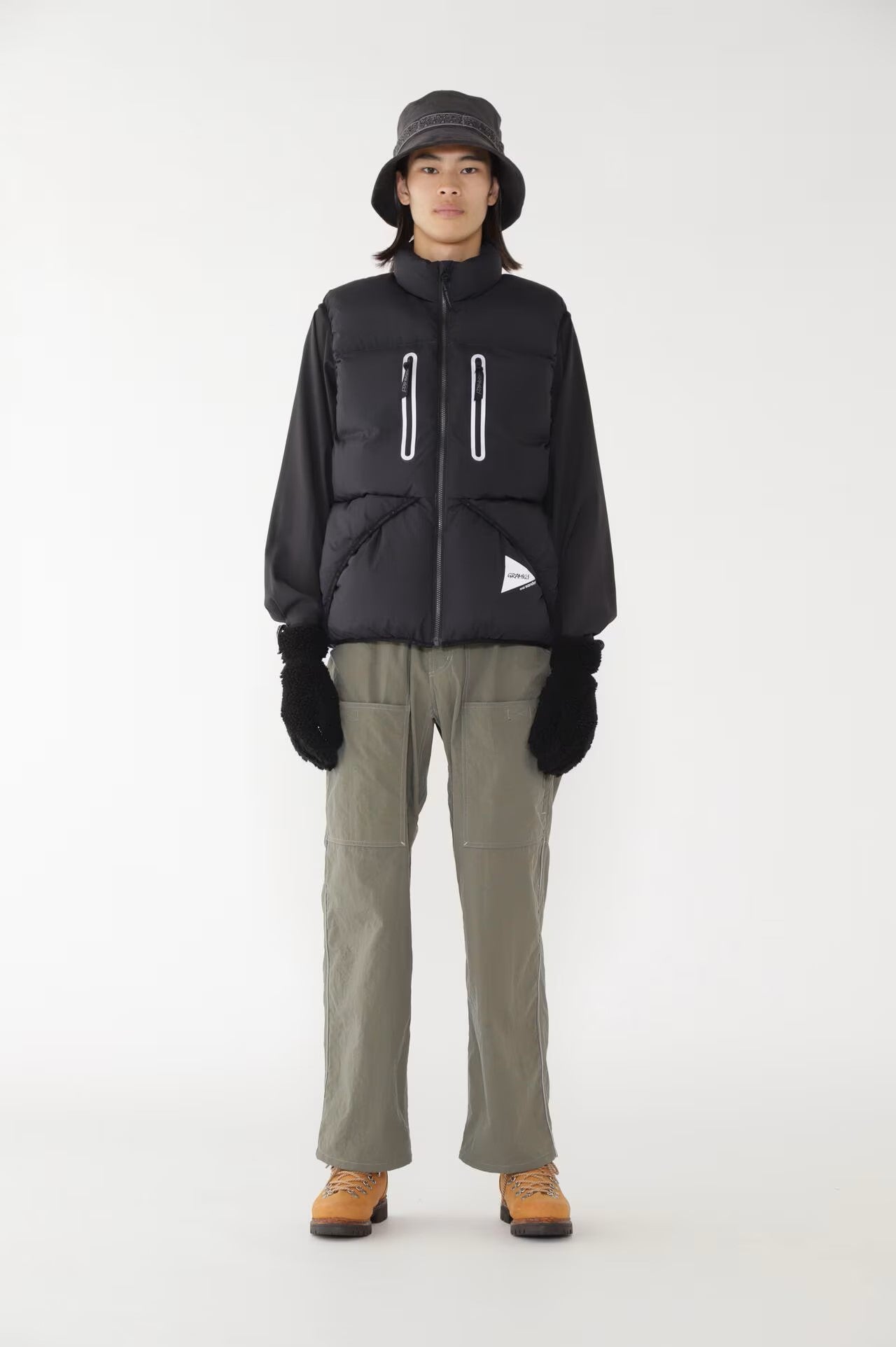 and wander / GRAMICCI × and wander down vest