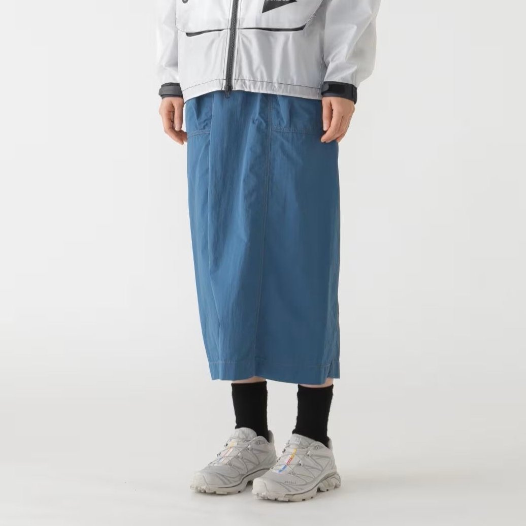 and wander / crinkled nylon skirt(W)