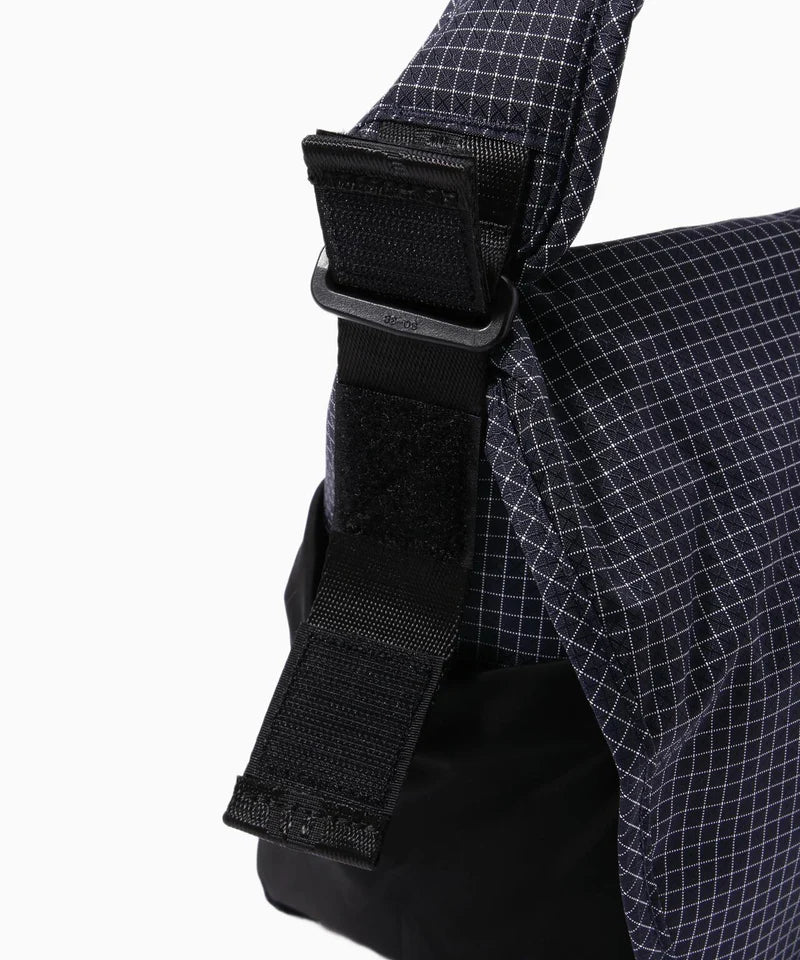 and wander / ocean rip messenger bag