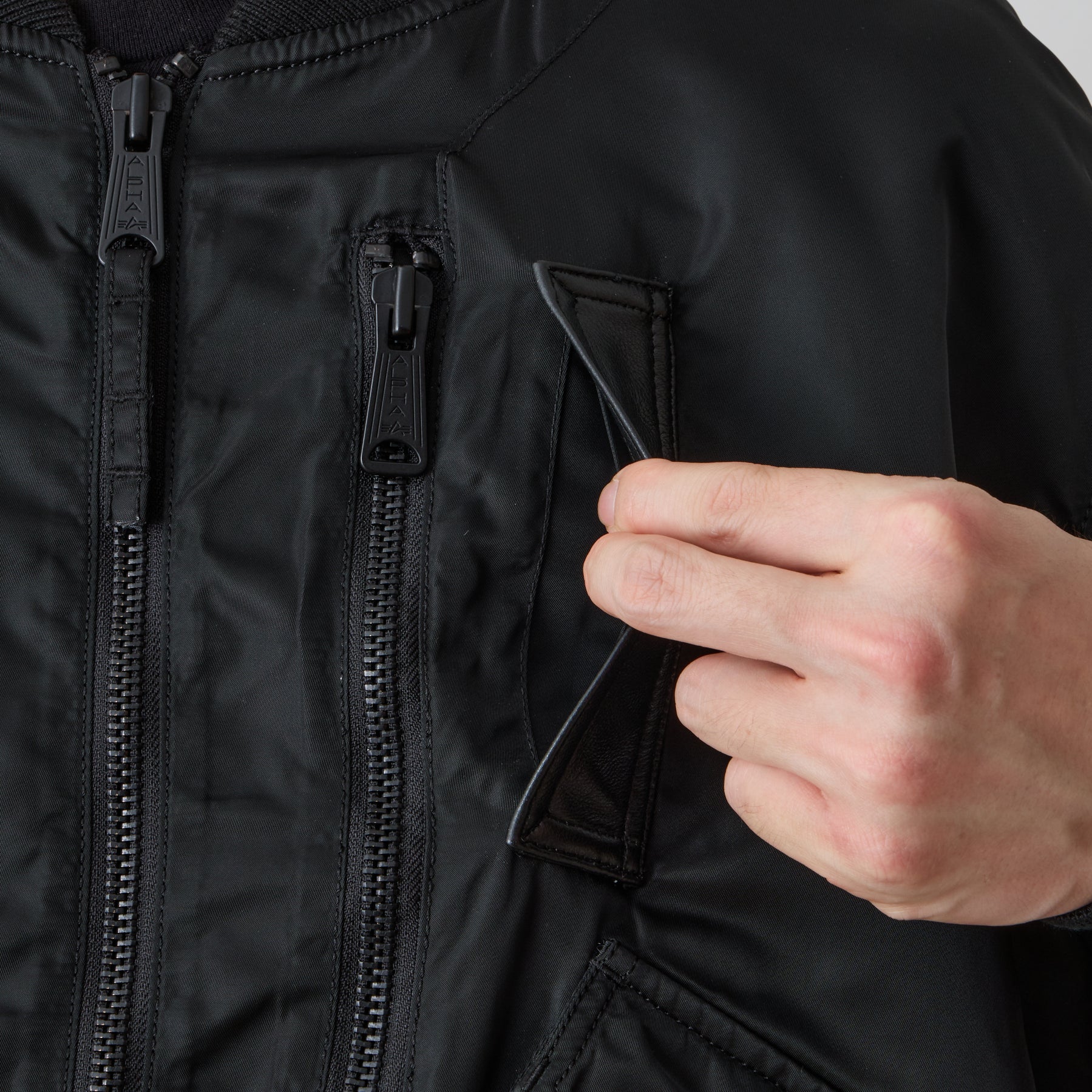 White Mountaineering / WM×ALPHA INDUSTRIES MA-1 JACKET