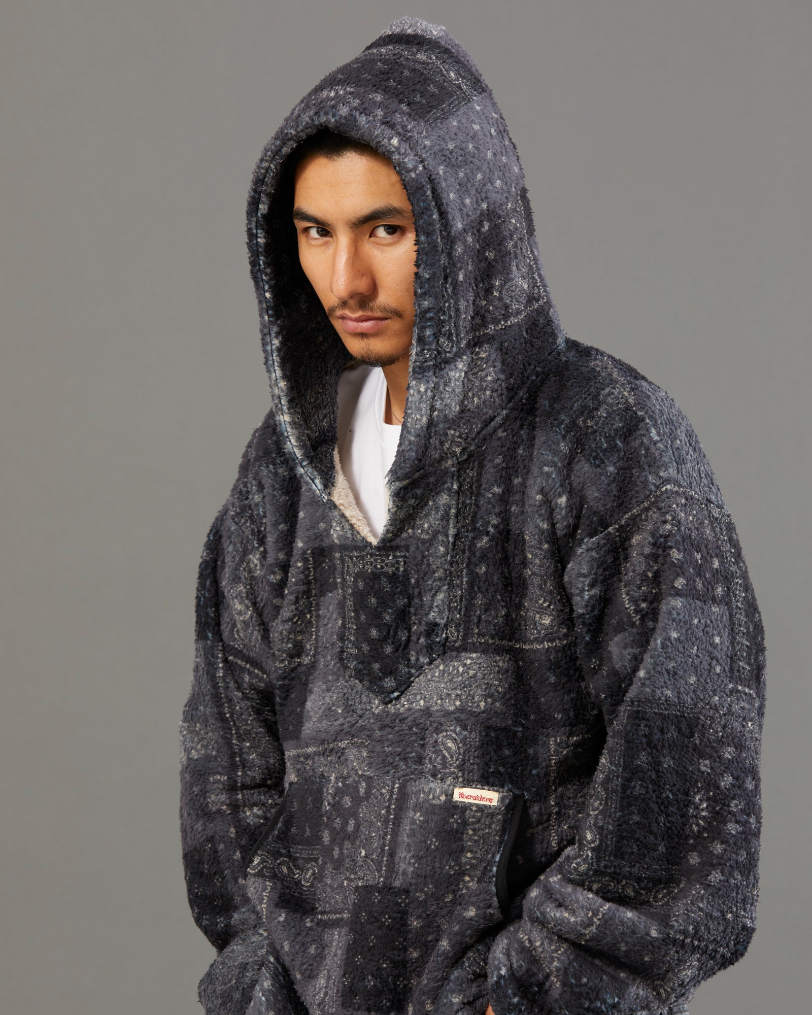 Liberaiders / BANDANA PILE FLEECE HOODIE