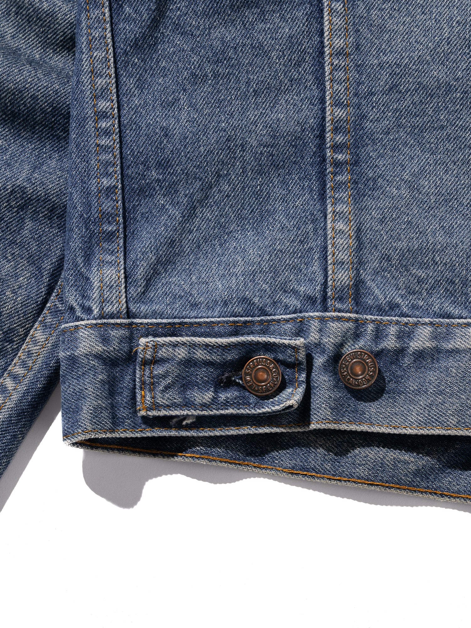 FJ select / LEVI’S 70506/ trackerjacket