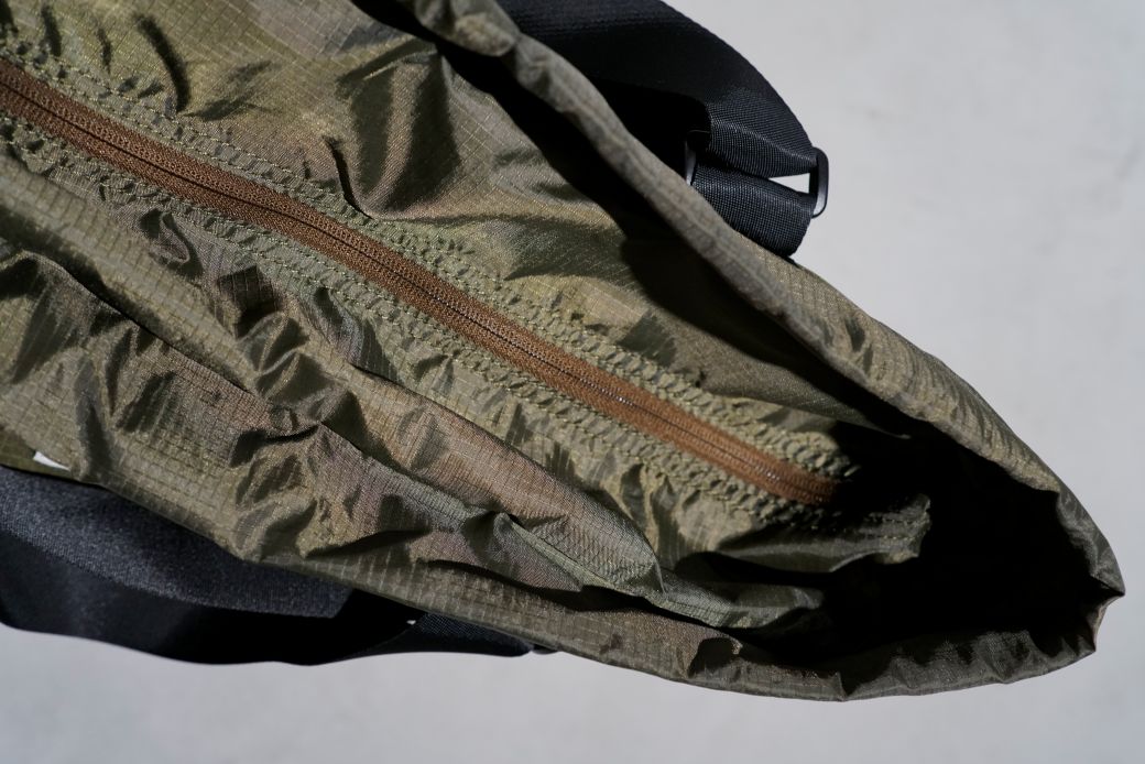CARIBOU MOUNTAINEERING / LIGHT WEIGHT PACK TOTE
