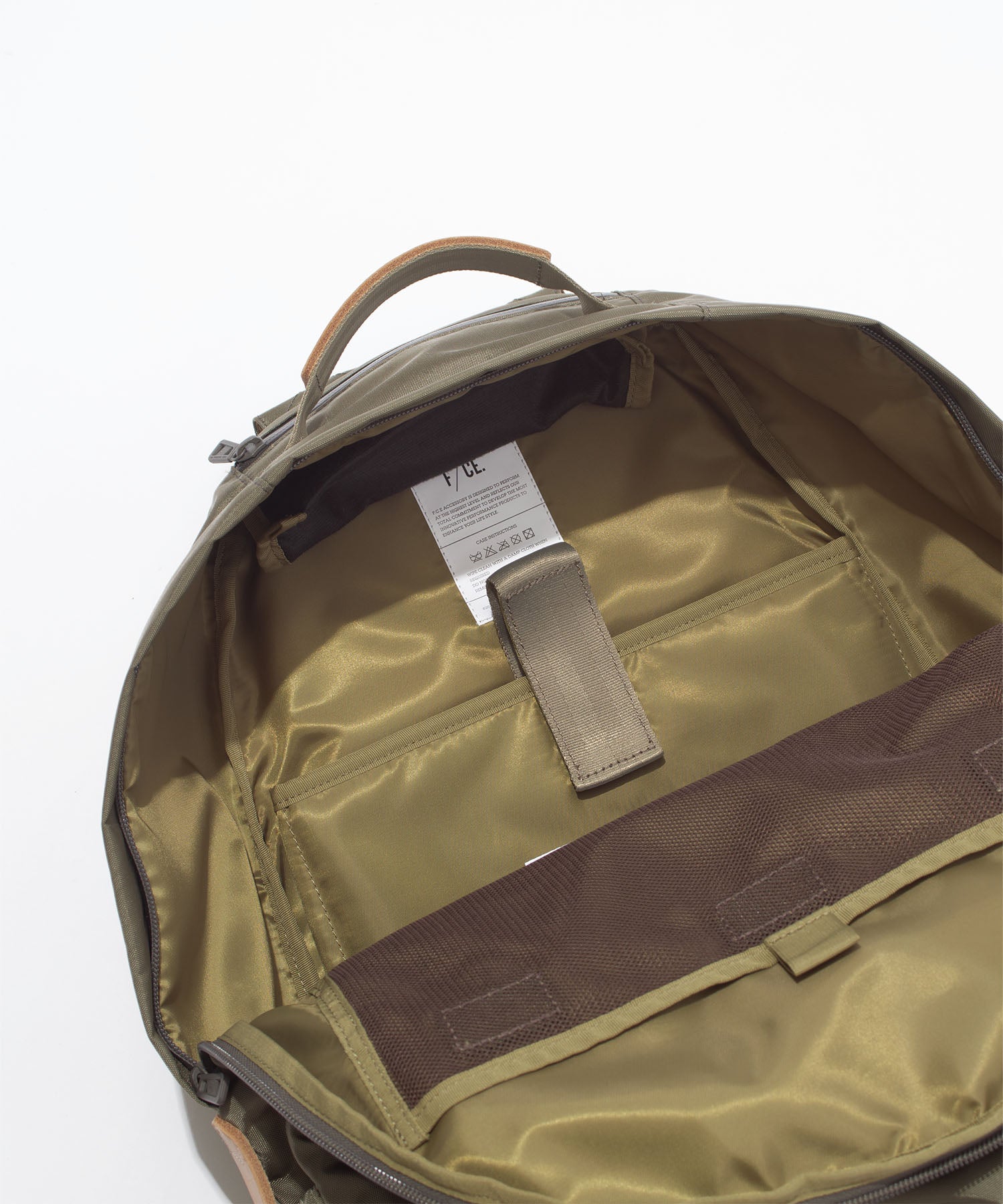 F/CE. / 420 re/cor TECHNICAL DAY PACK