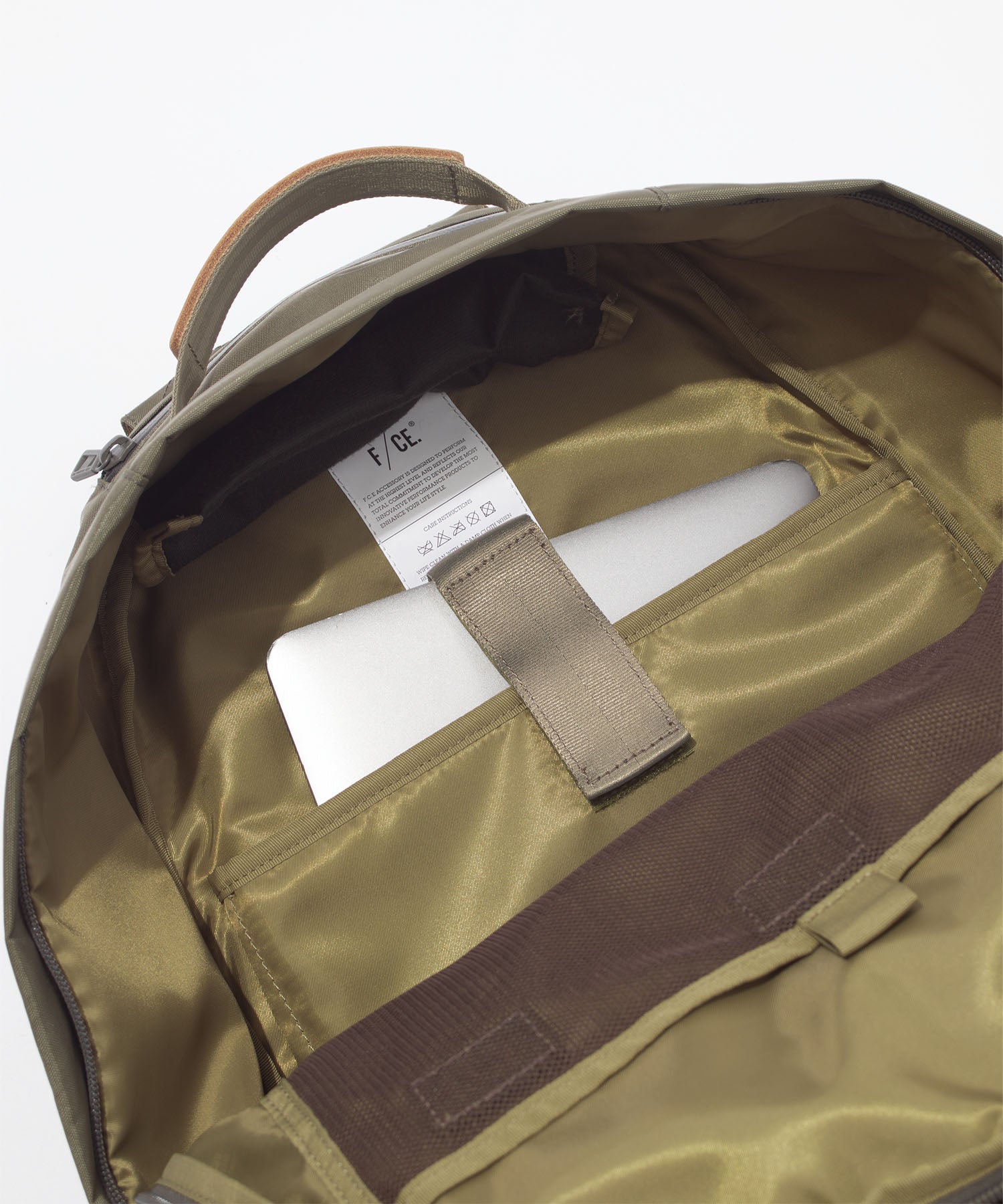 F/CE. / 420 re/cor TECHNICAL DAY PACK