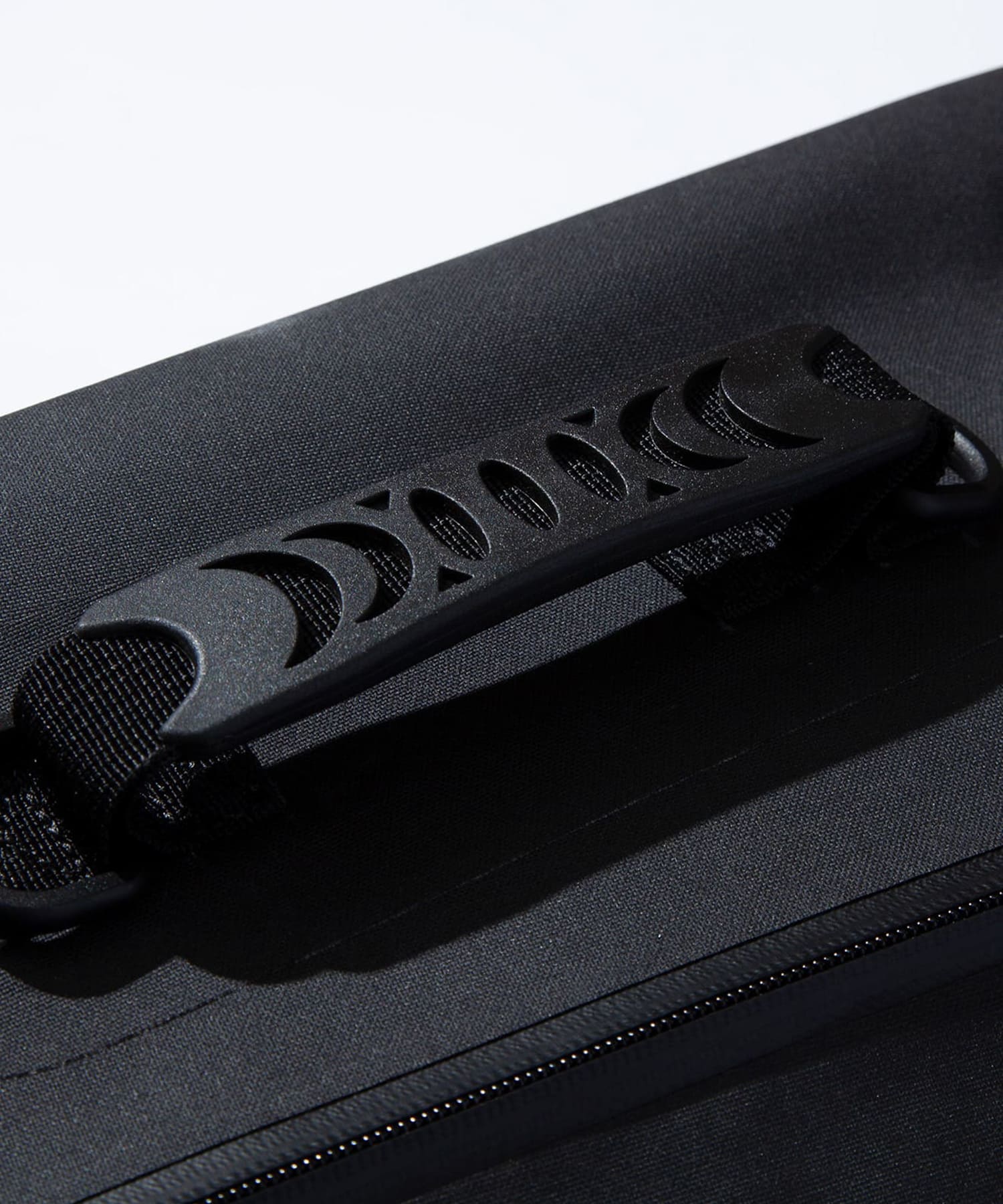 F/CE. / CORDURA DRY 2WAY TROLLY