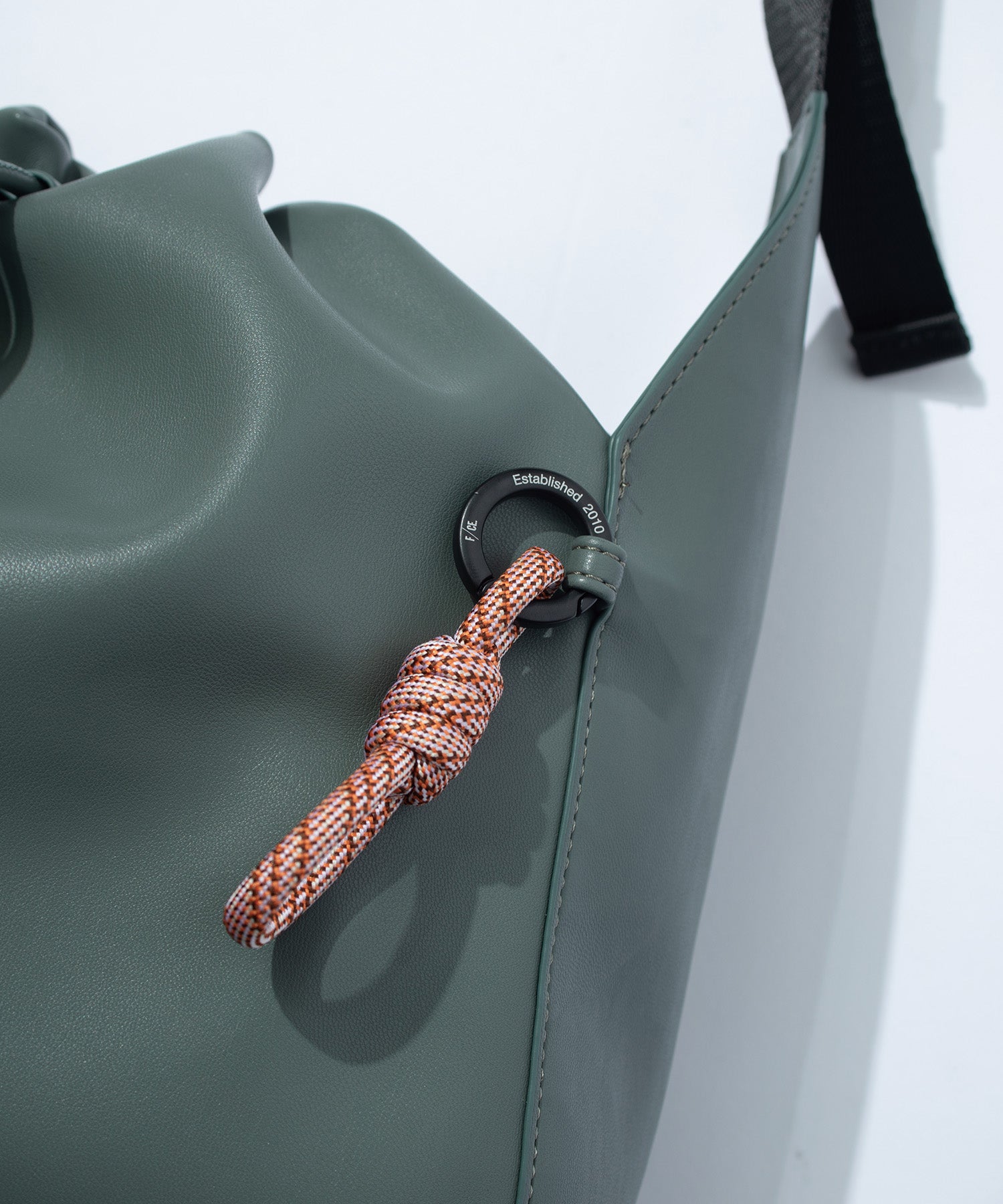 F/CE. / TECH LEATHER DRAWSTRING SHOULDER