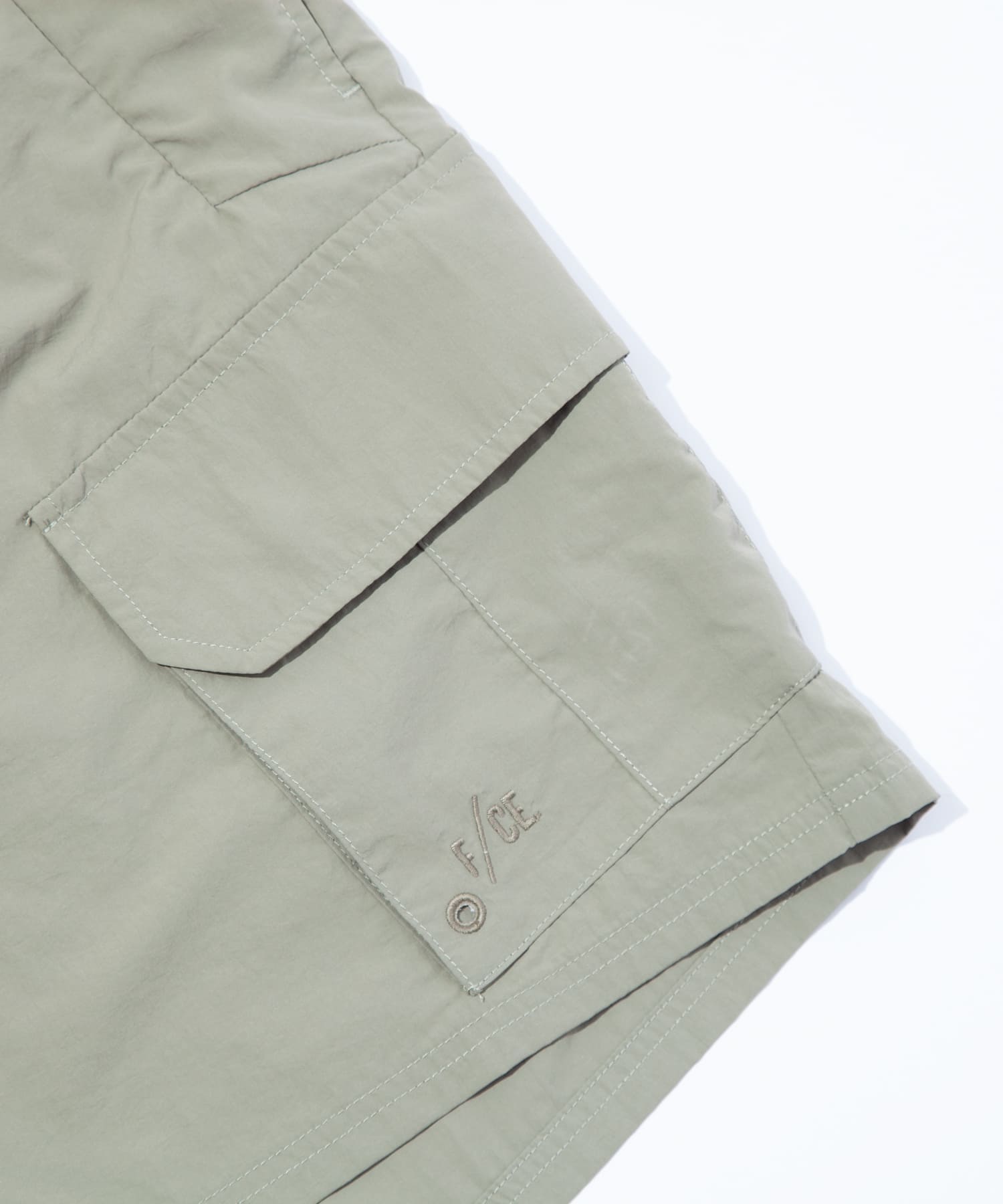 F/CE. / RISING CARGO SHORTS