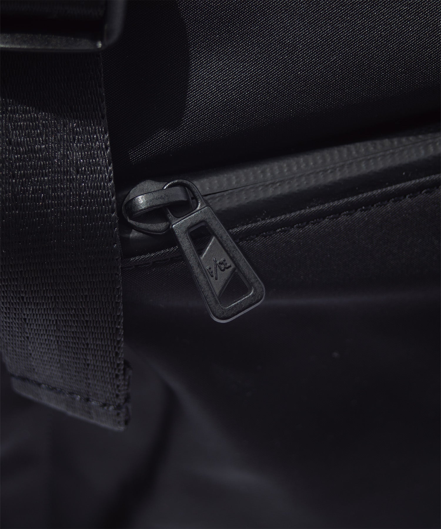 F/CE. / RECYCLE TWILL COURIER SHOULDER / エフシーイー リサイクル ツイル クーリエ ショルダー