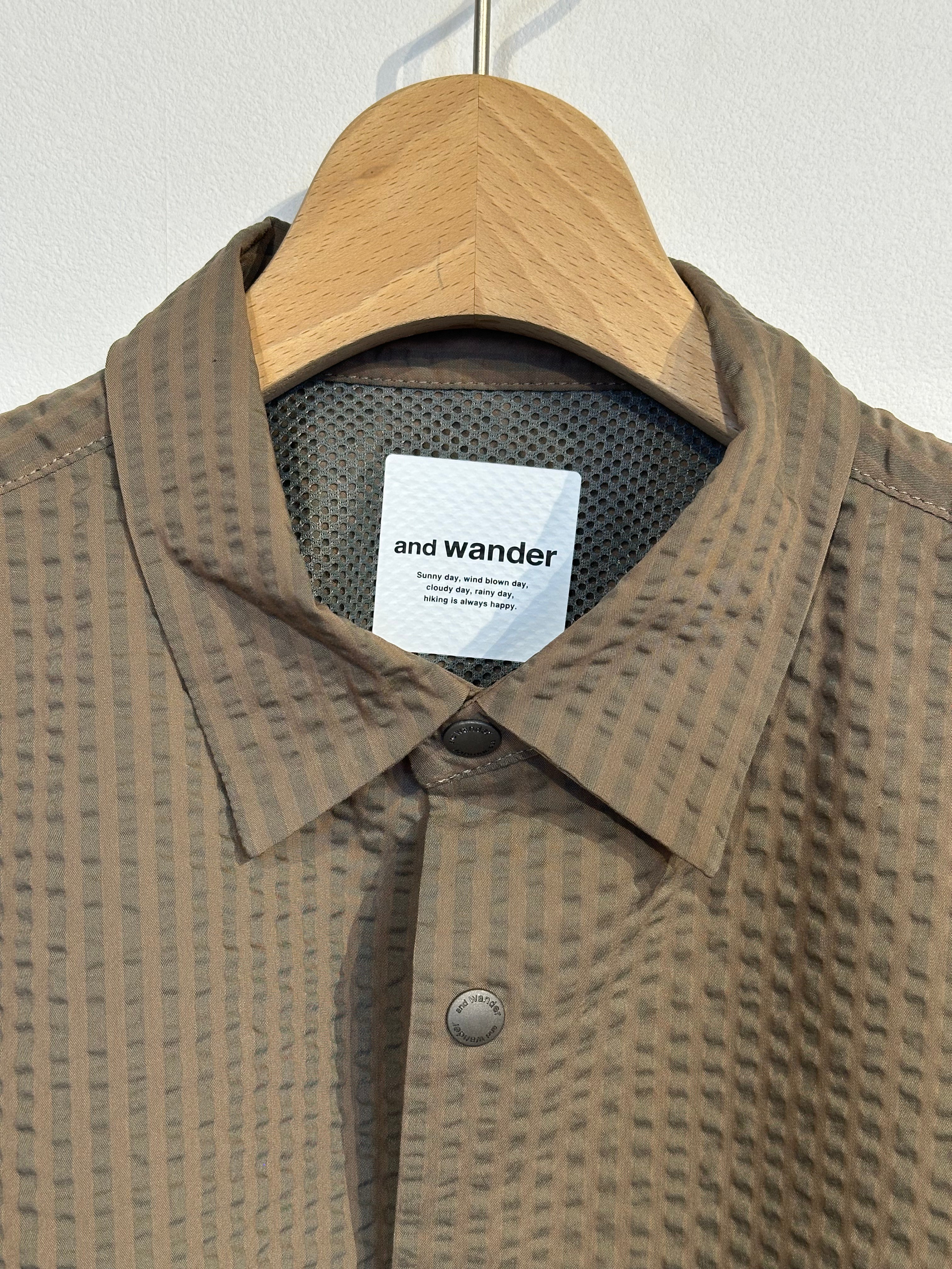 and wander / dry soft seersucker SS shirt
