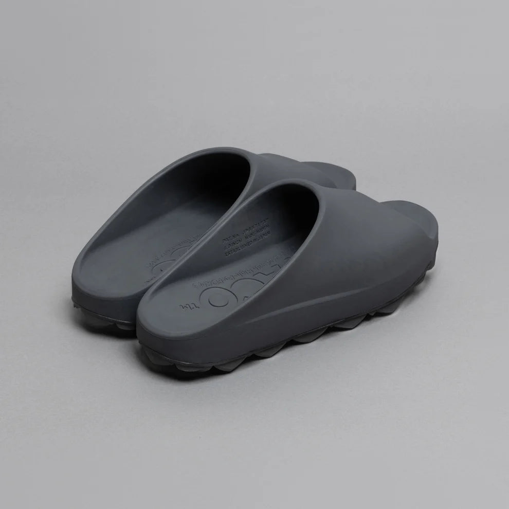 PPACO / LUX-2(AIR STUDDED SOLE®)