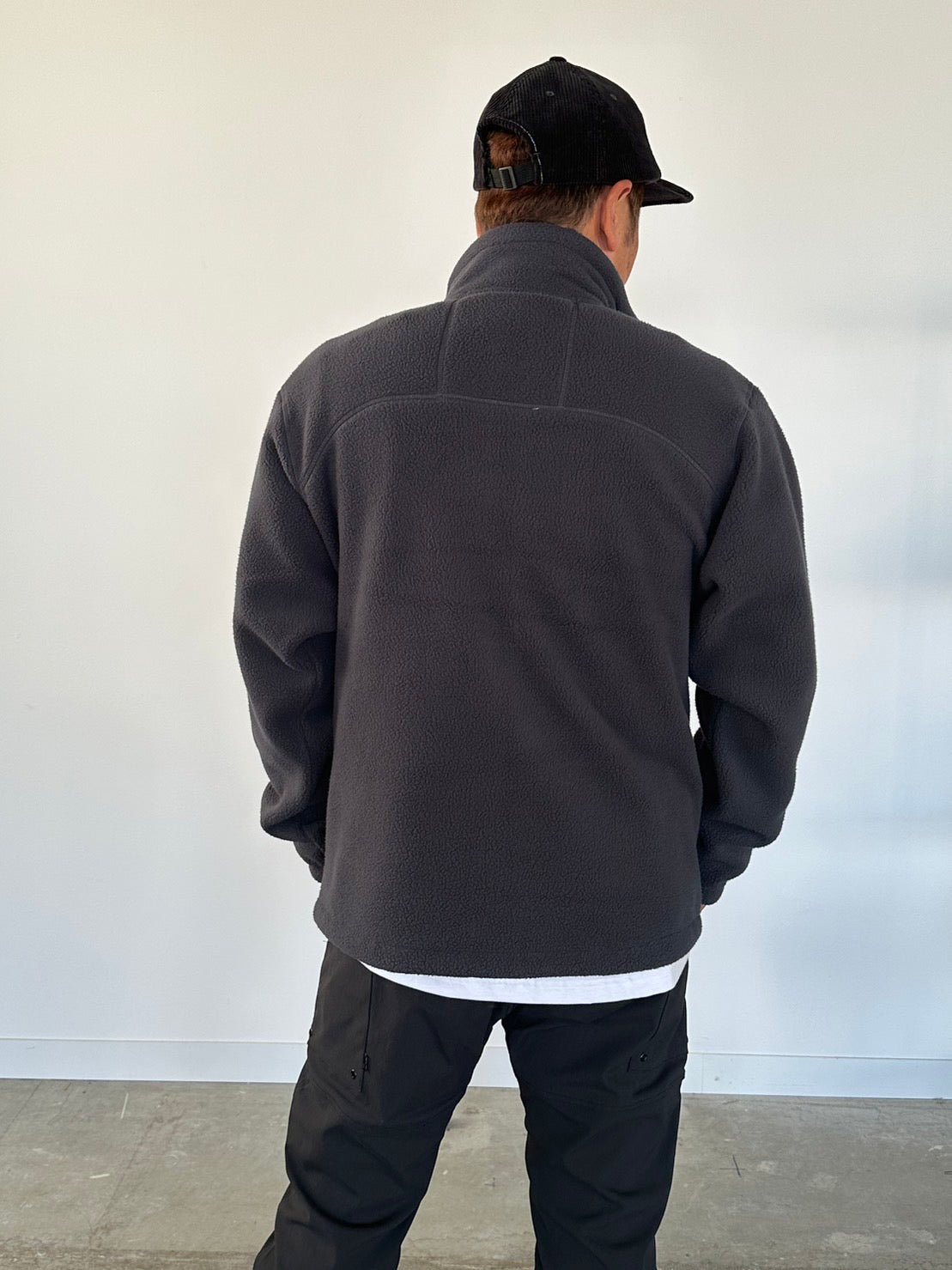 White Mountaineering / WM x WILD THINGS BOA FLEECE JACKET