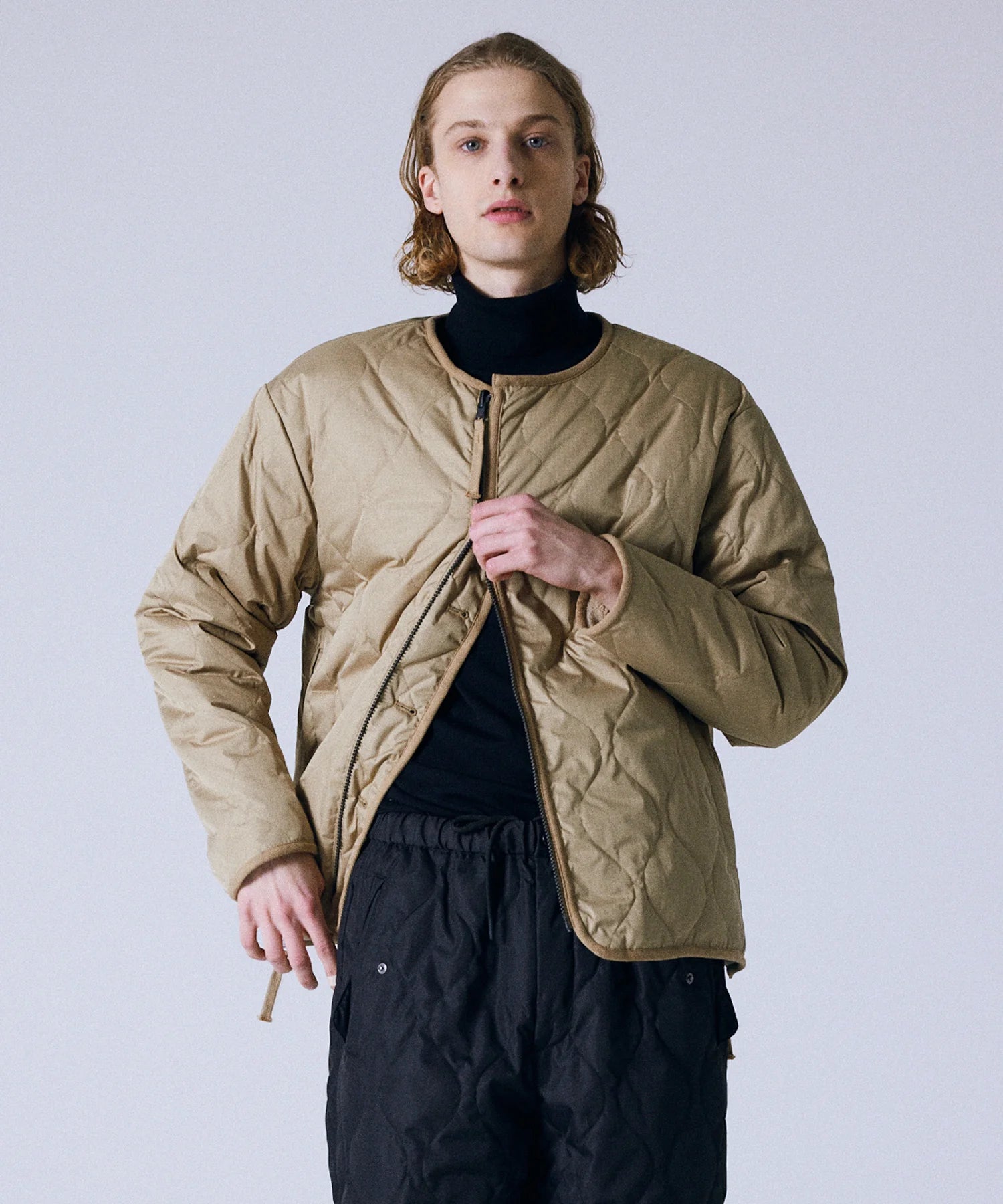 TAION / MILITARY REVERSIBLE "CREW NECK" DOWN JKT 【UNISEX】