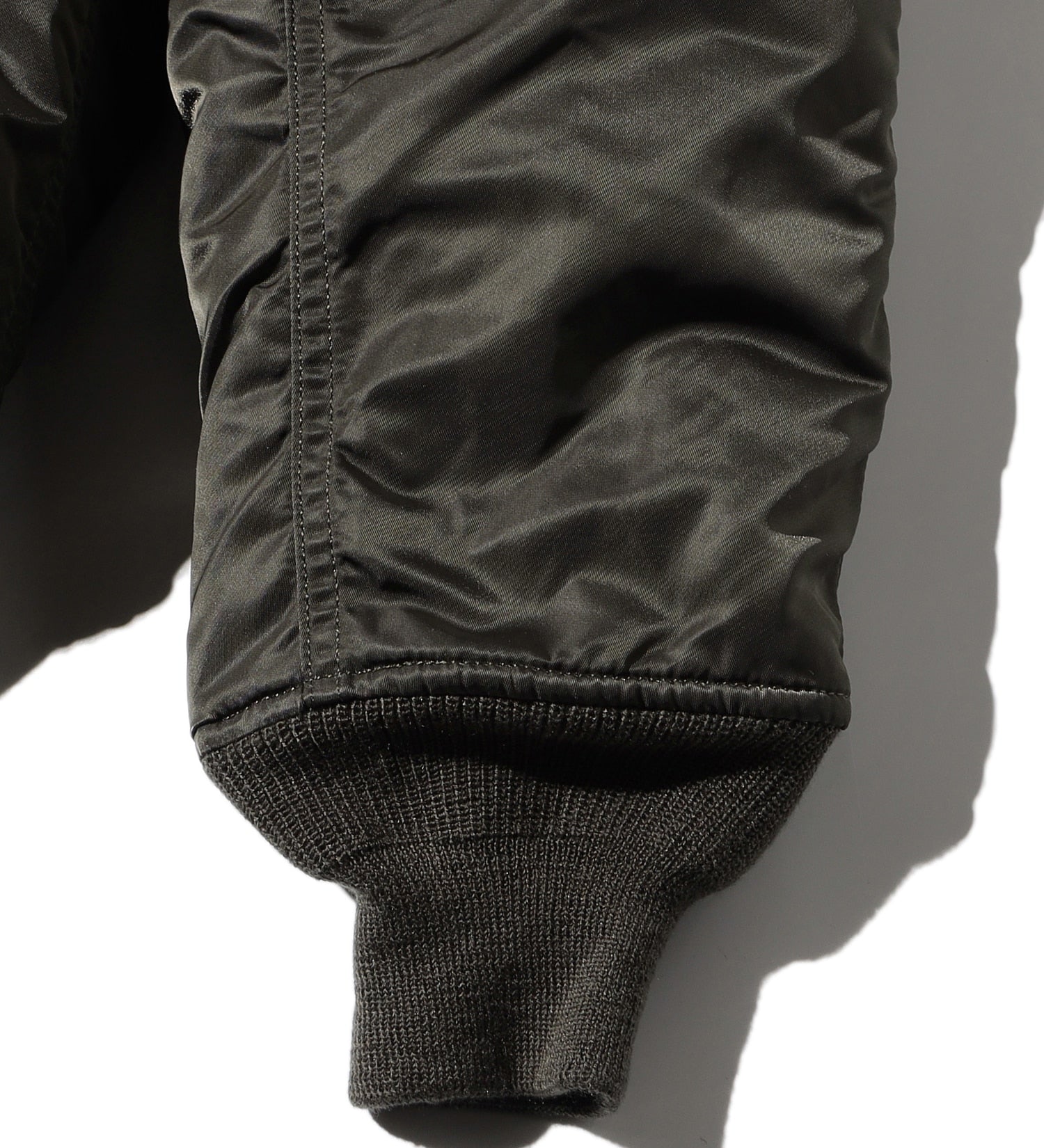 VA / N-2B フライトナイロンジャケット