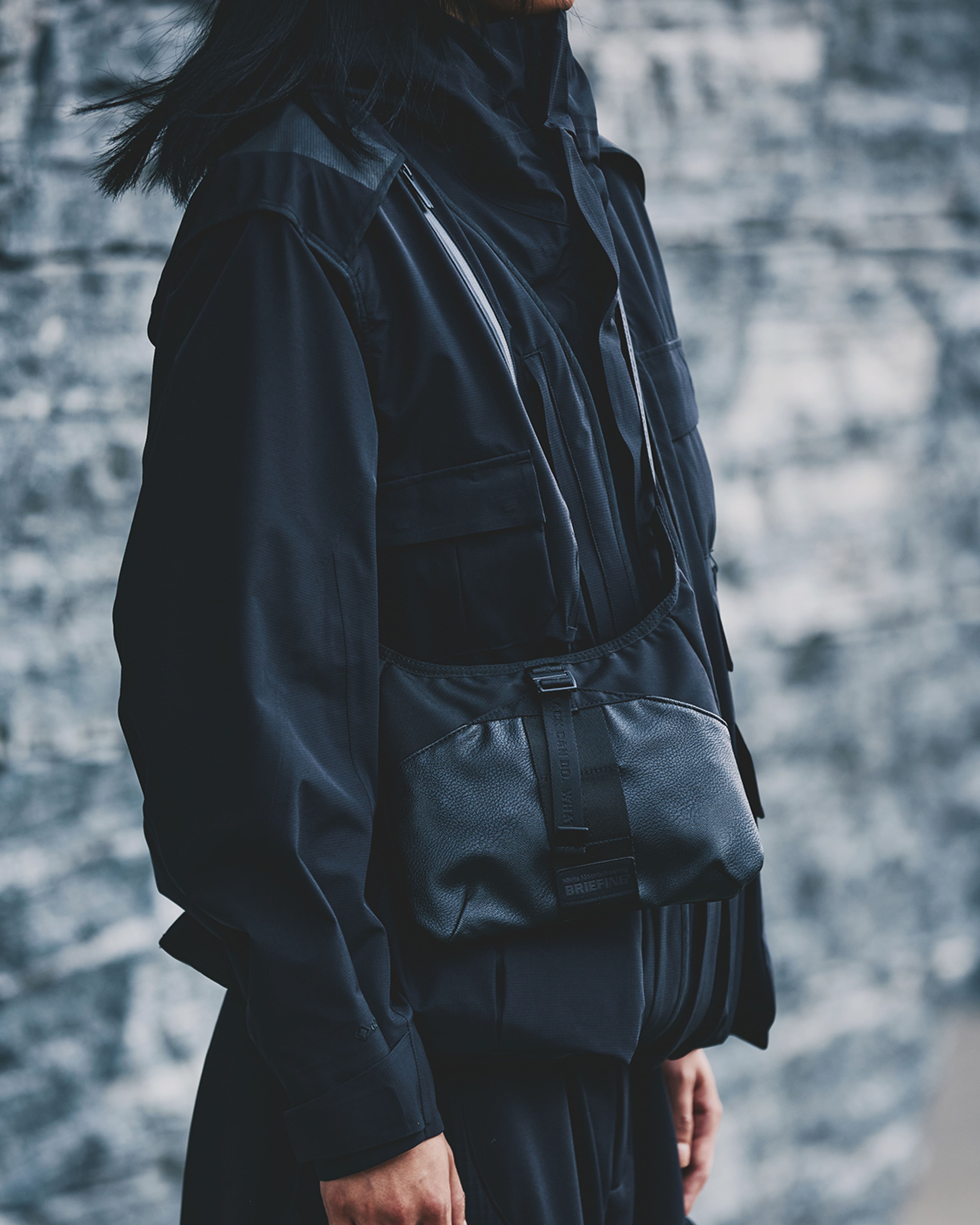 White Mountaineering / WM×BRIEFING DAILY SACOCHE