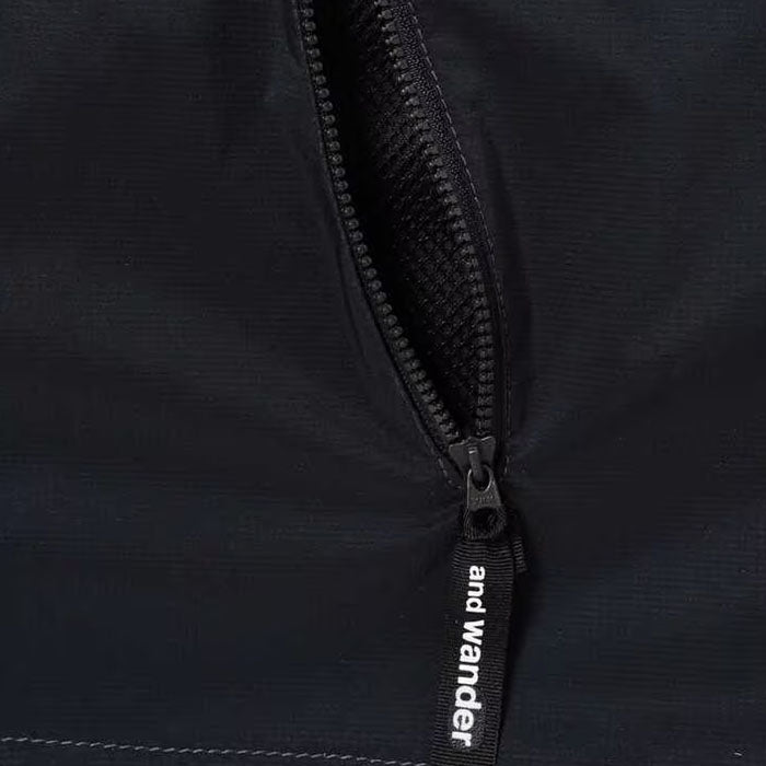 and wander / PERTEX wind T