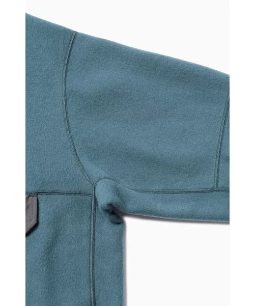 and wander / wool fleece pullover
