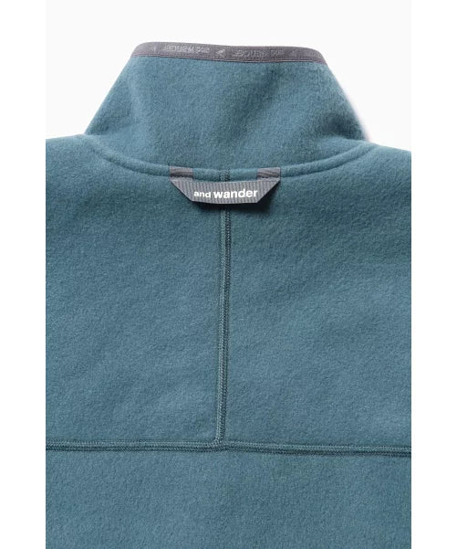 and wander / wool fleece pullover