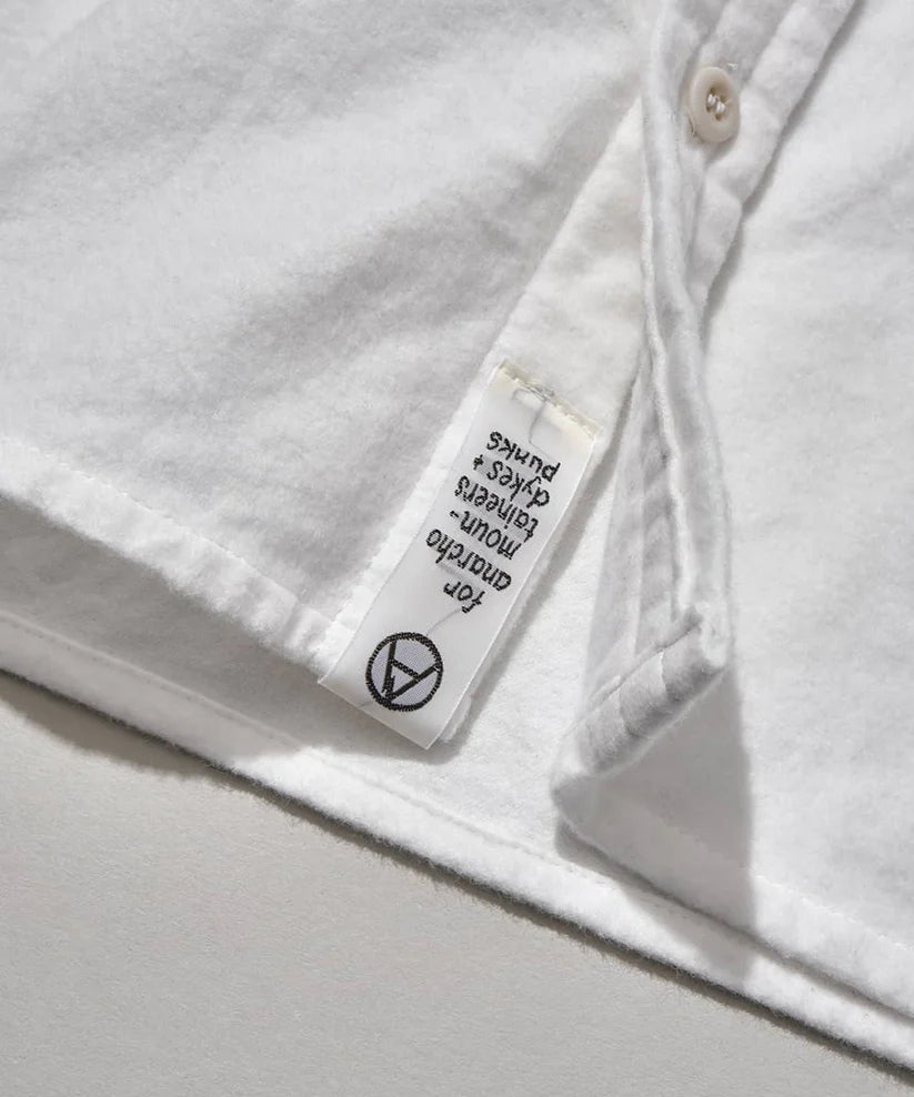 Mountain Research / Game shirt